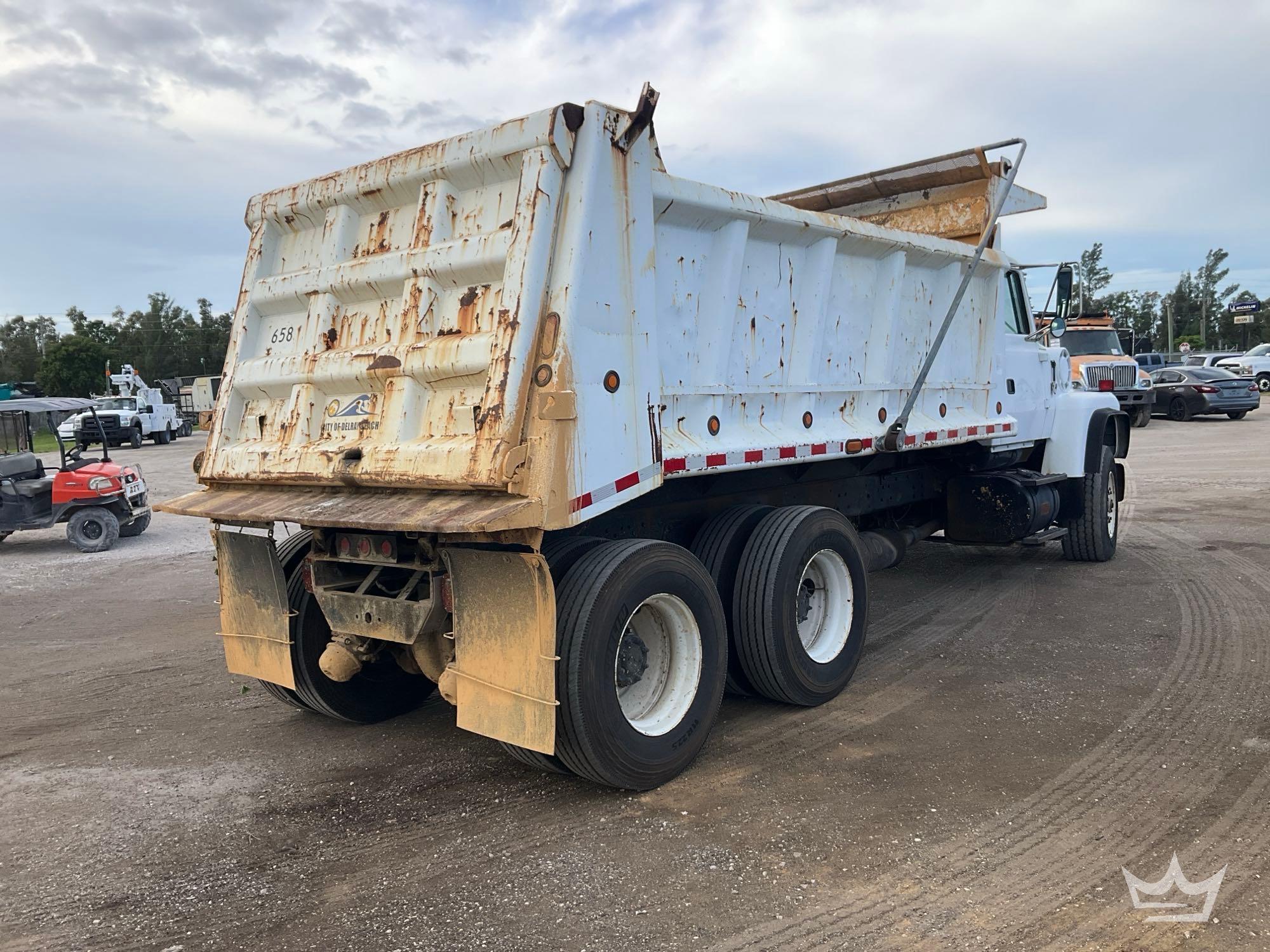 1994 Ford LT9000