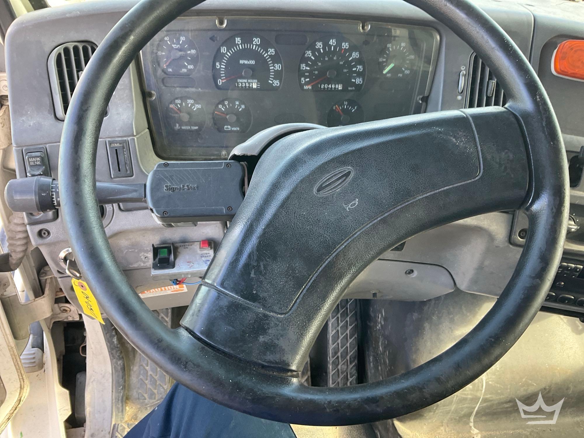 1998 Ford LT8501