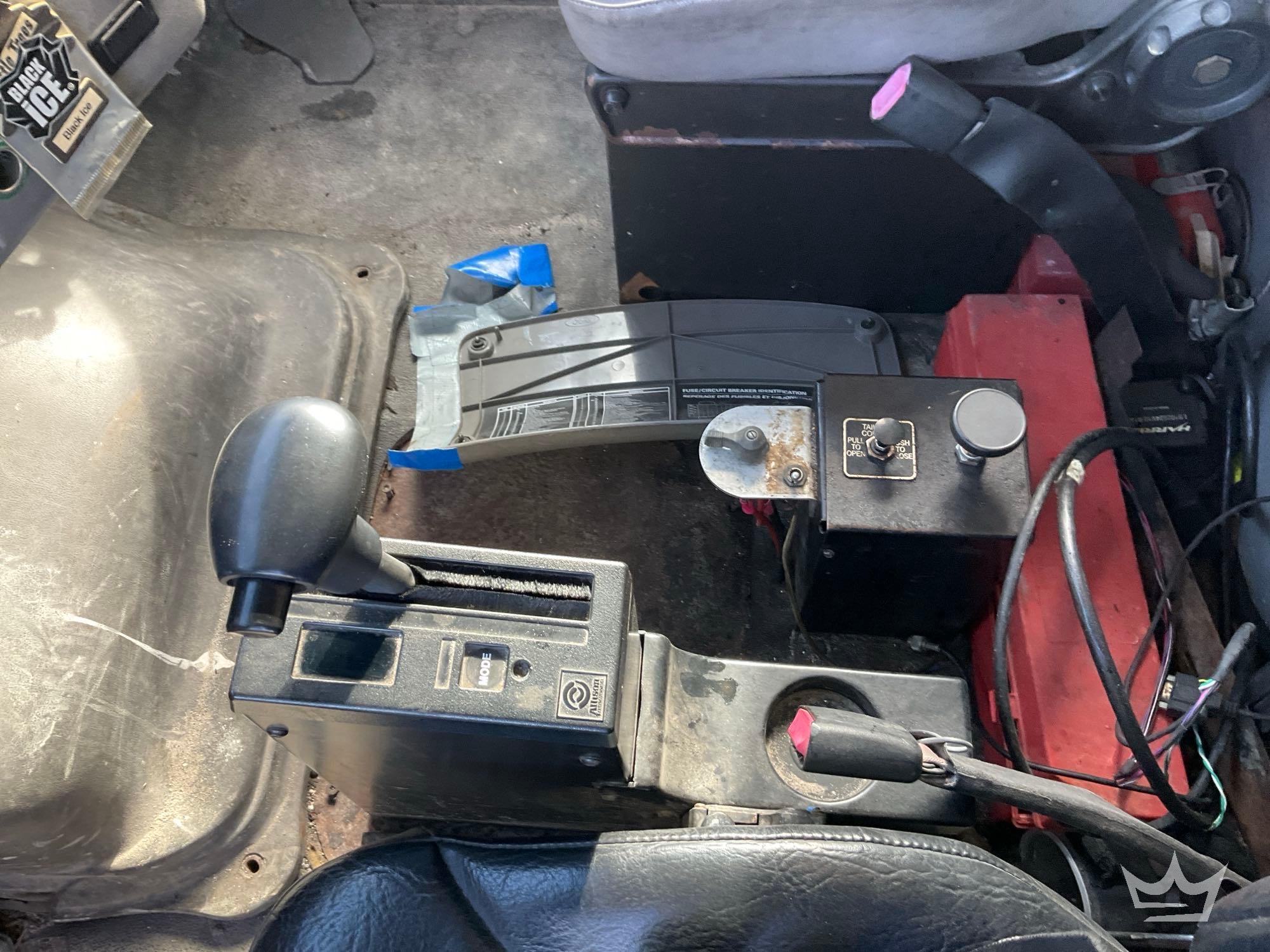 1998 Ford LT8501