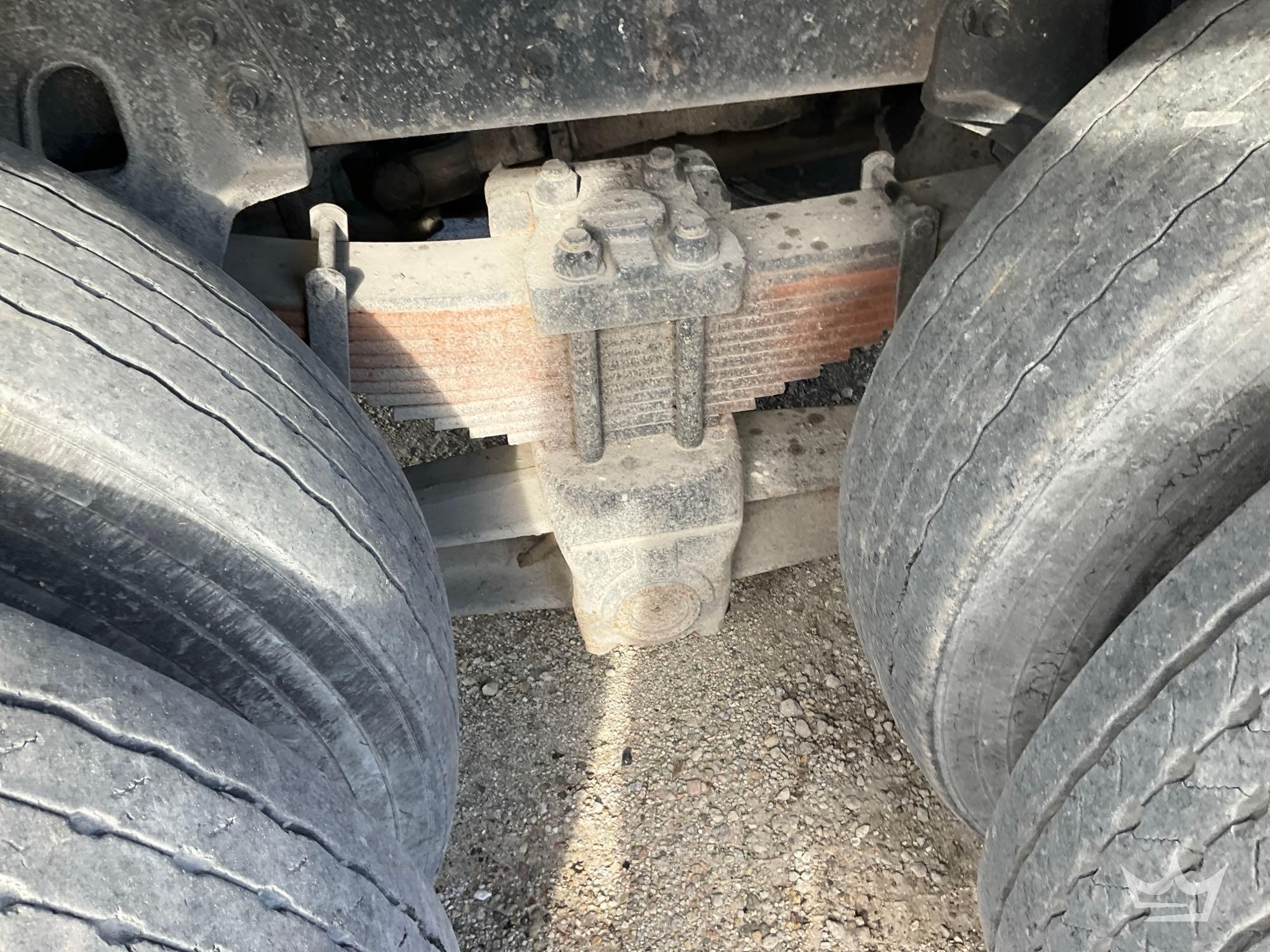 1998 Ford LT8501