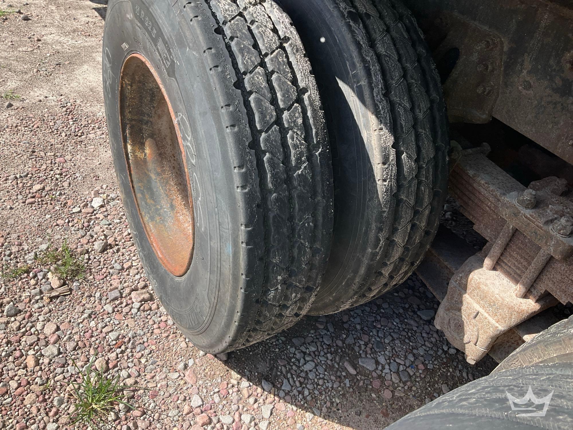 1998 Ford LT8501
