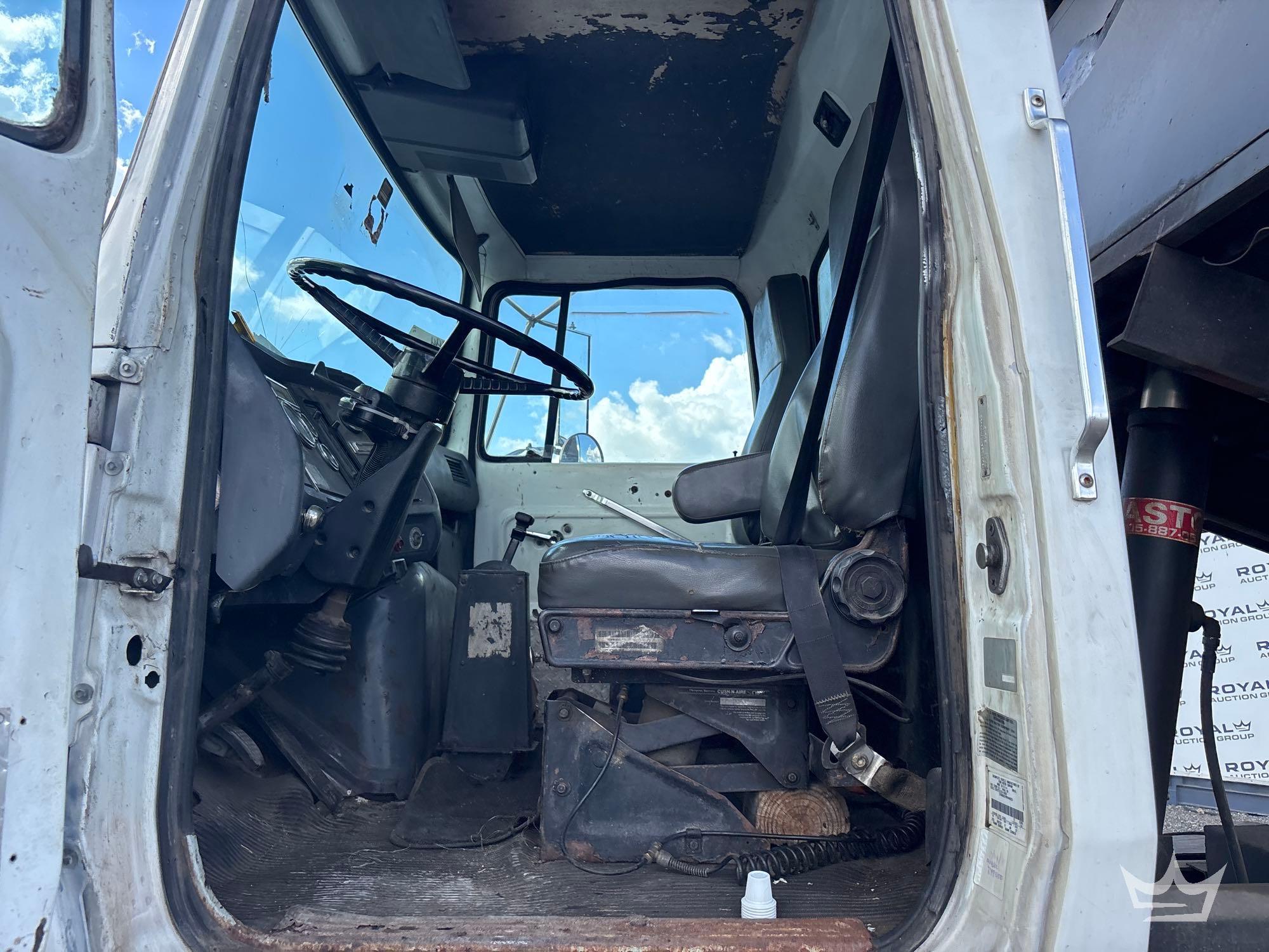 1994 Ford LN8000