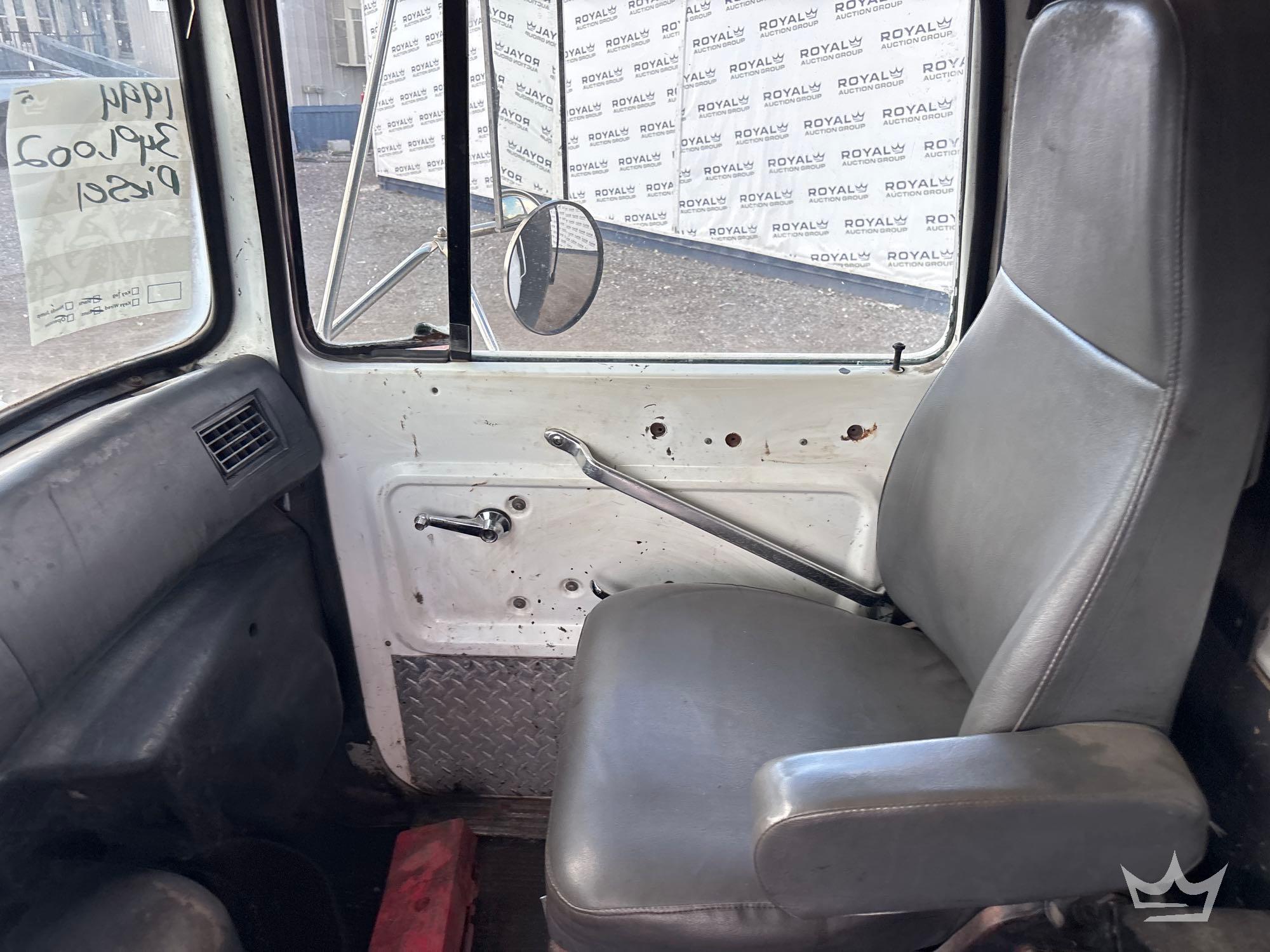 1994 Ford LN8000