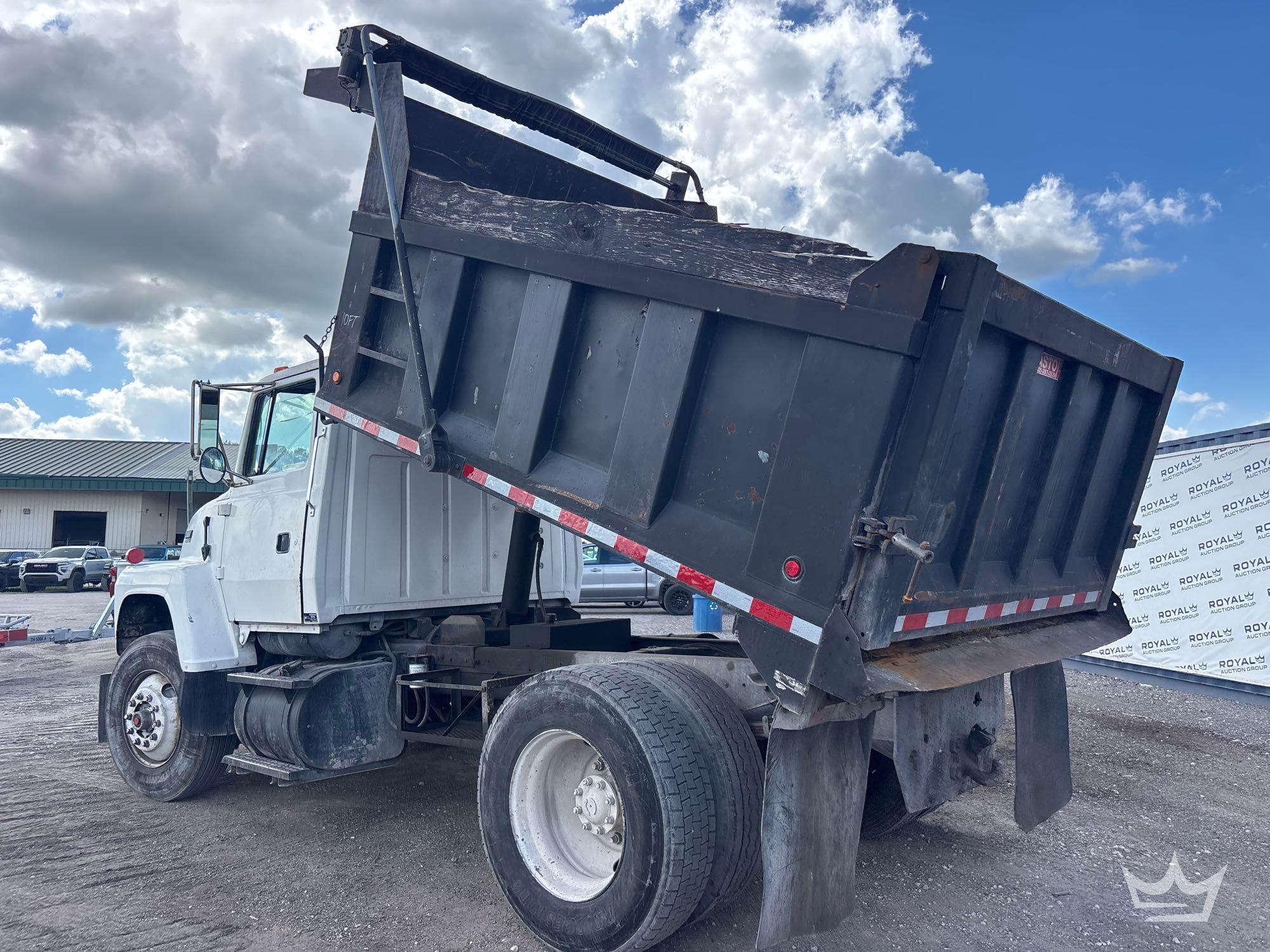 1994 Ford LN8000