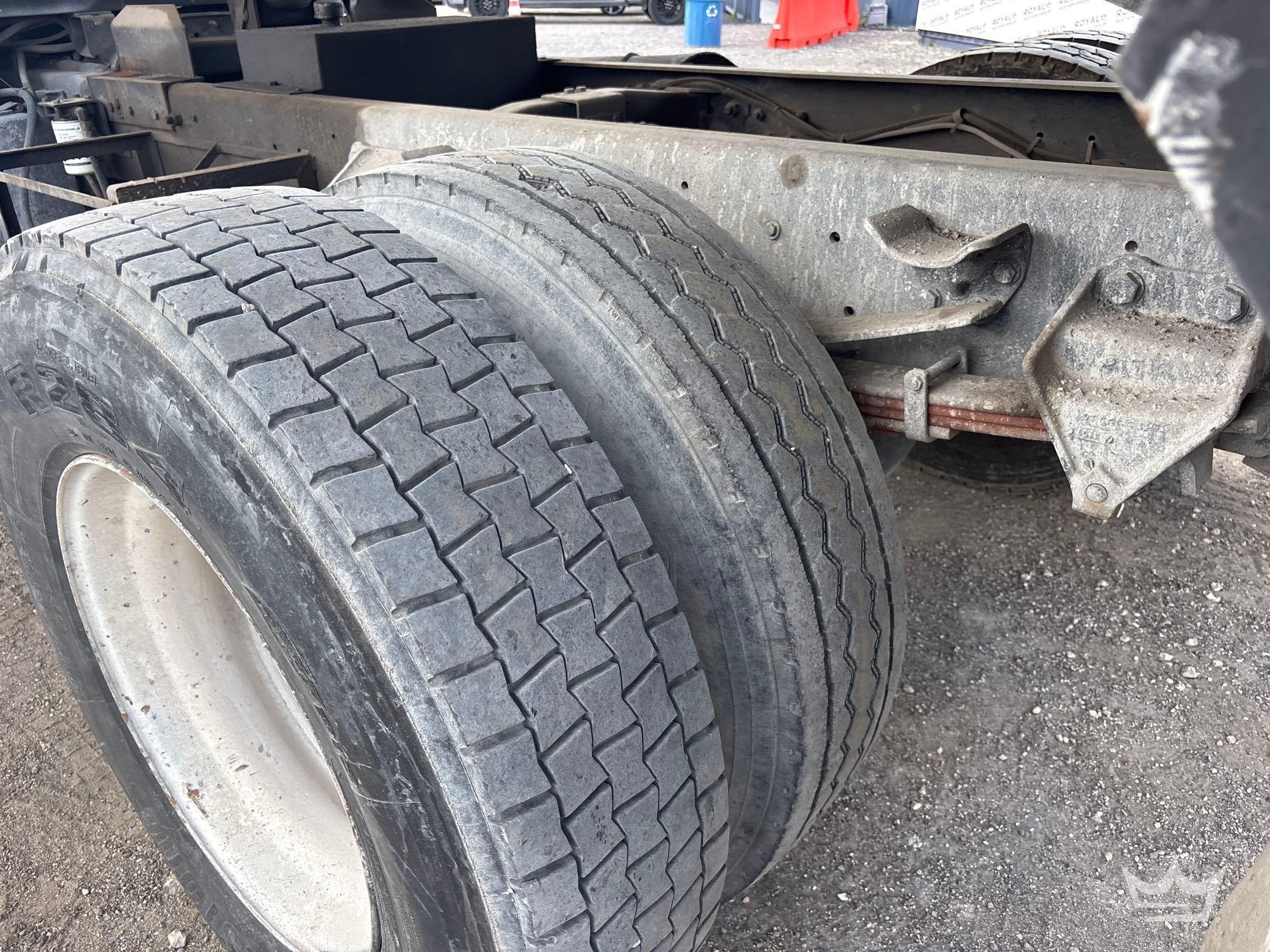 1994 Ford LN8000