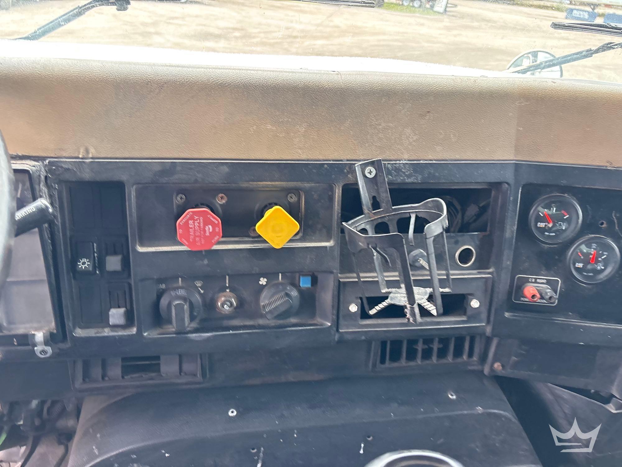 1995 International 8100