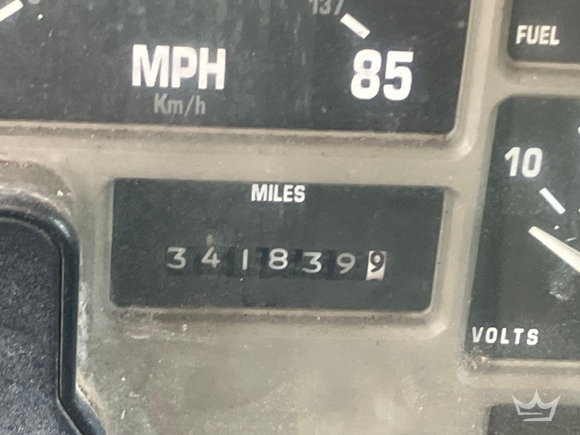 1995 International 8100