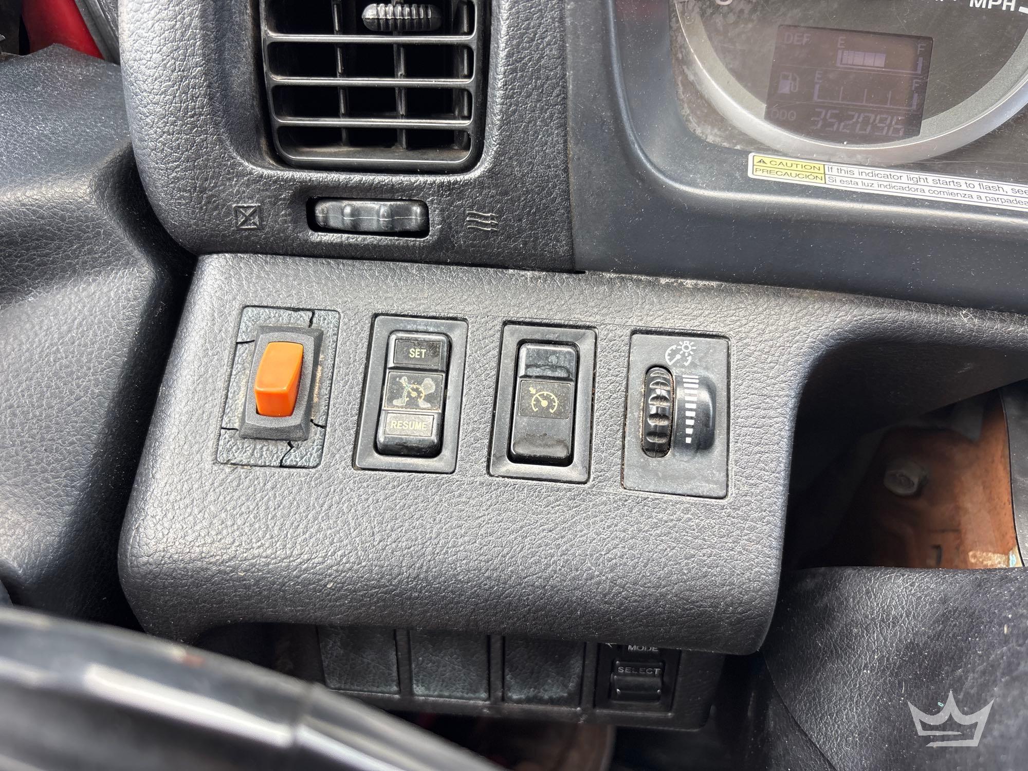 2014 Hino 268