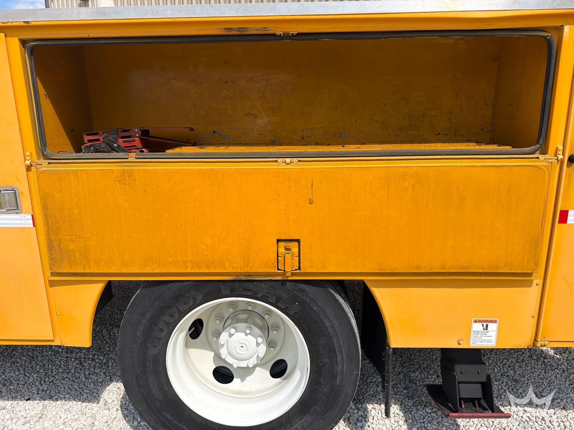 1997 Ford F800