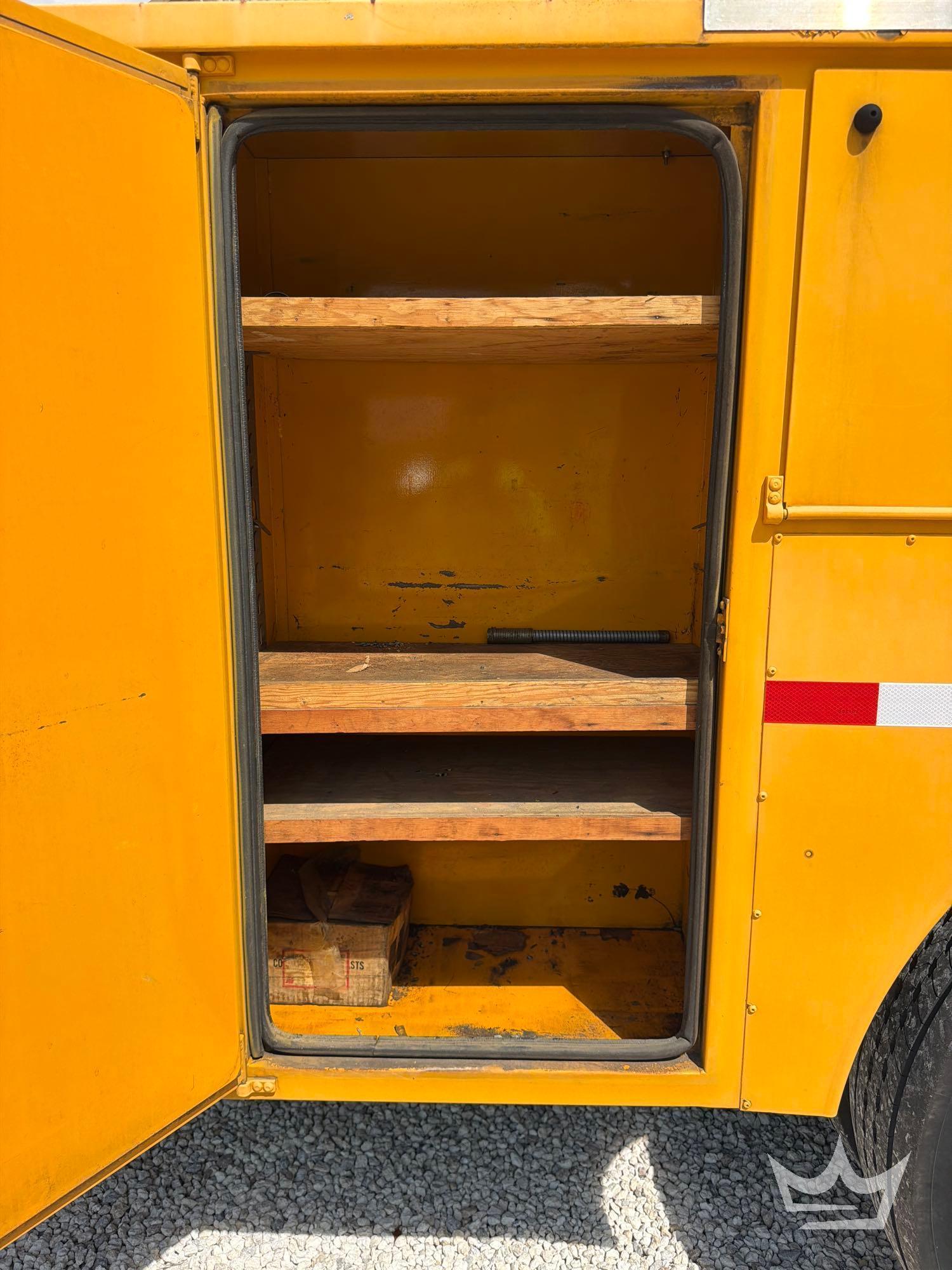 1997 Ford F800