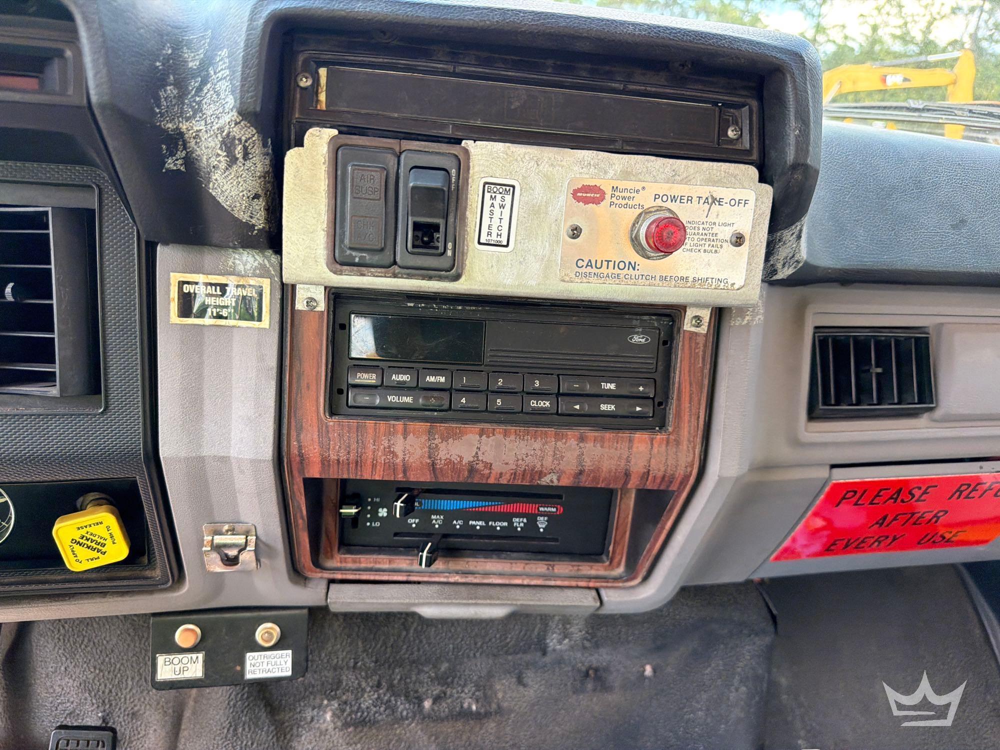 1997 Ford F800