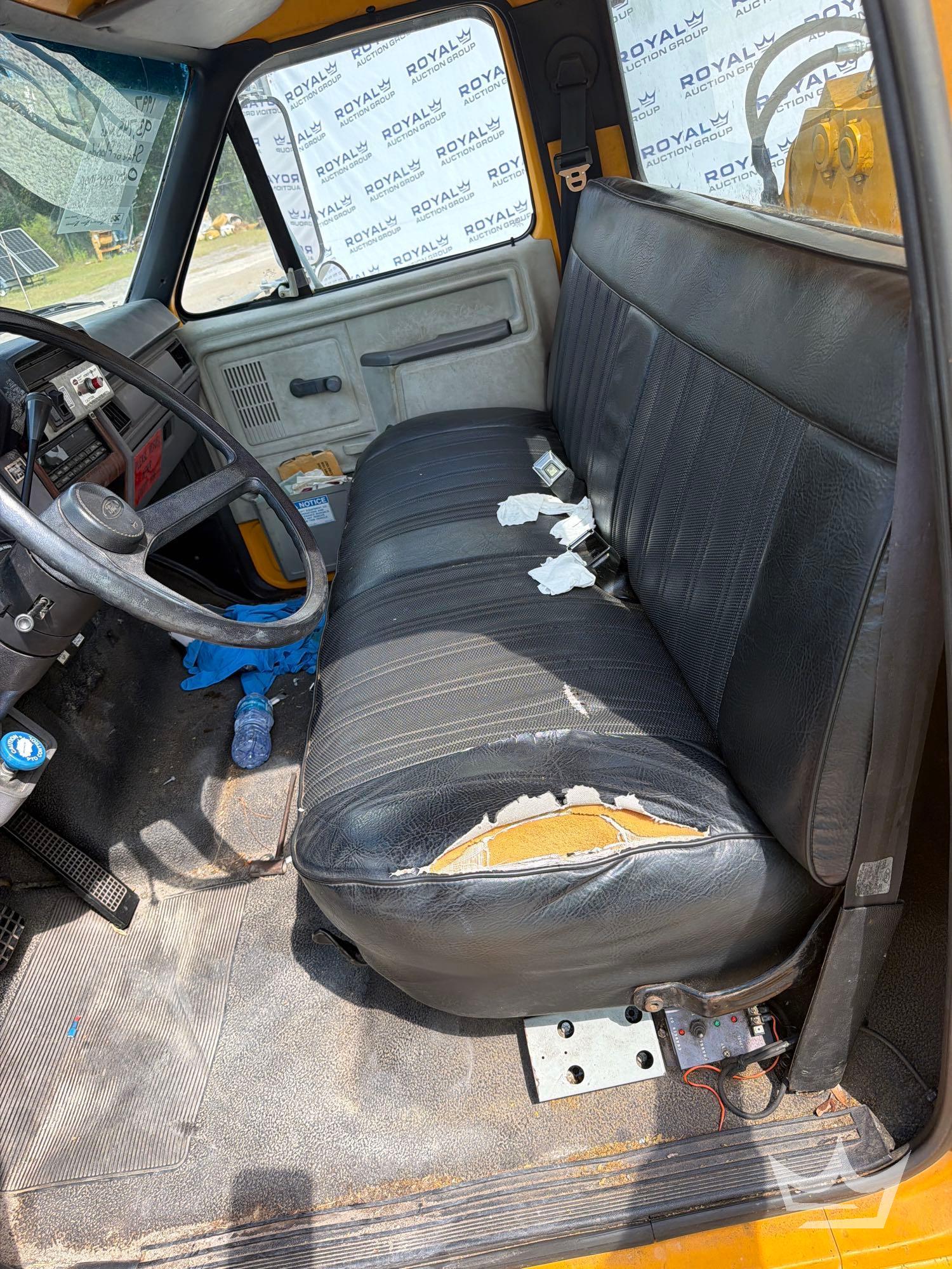 1997 Ford F800