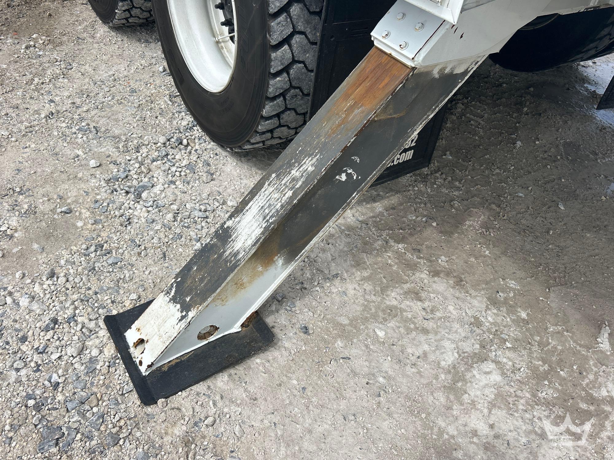 2019 Freightliner M2 106