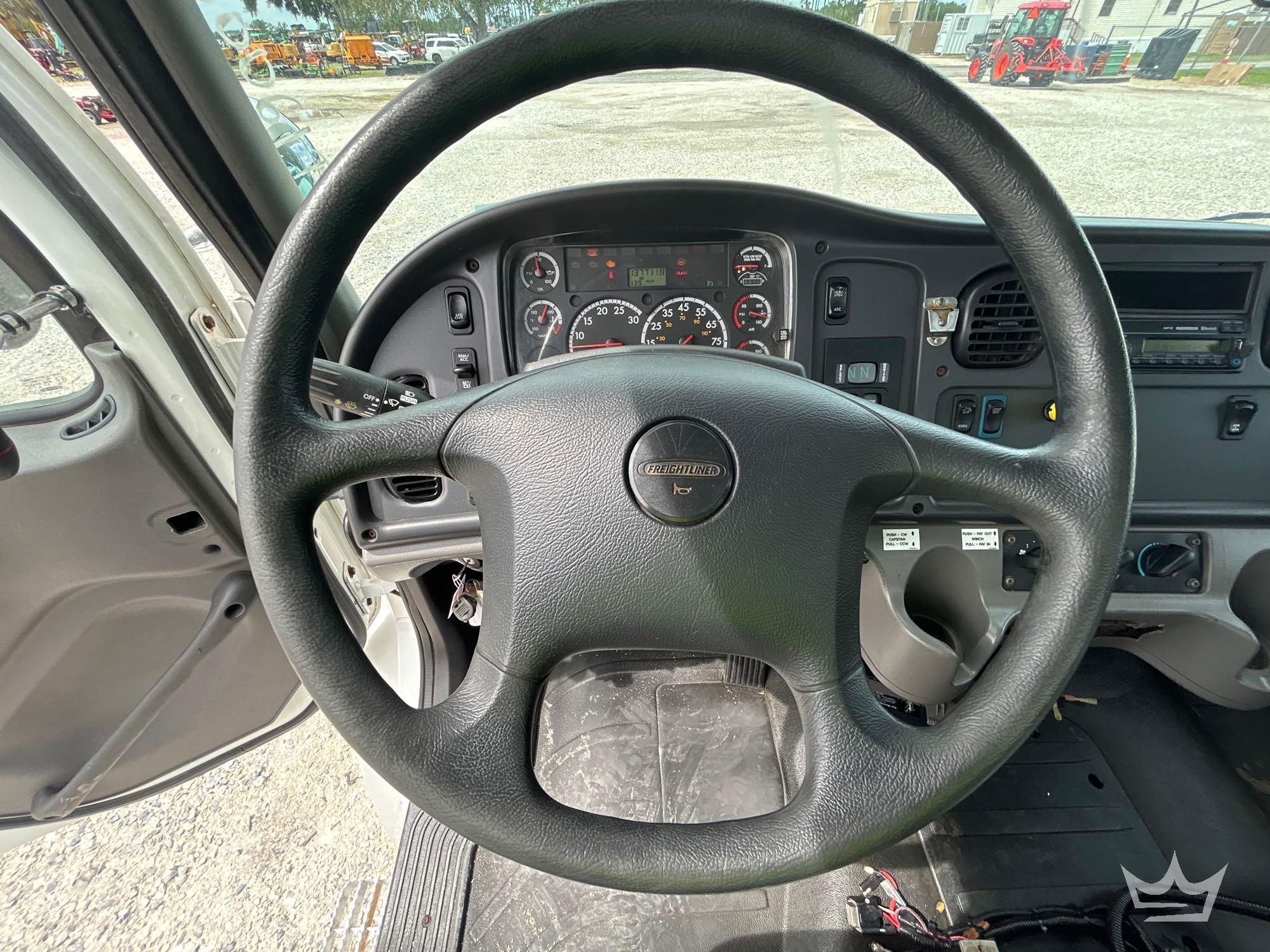 2019 Freightliner M2 106