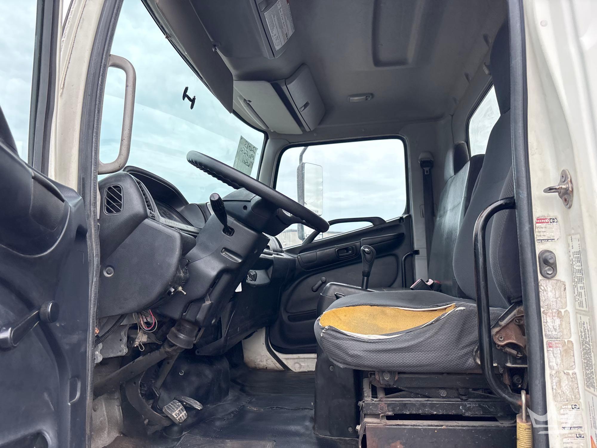 2013 Hino 268