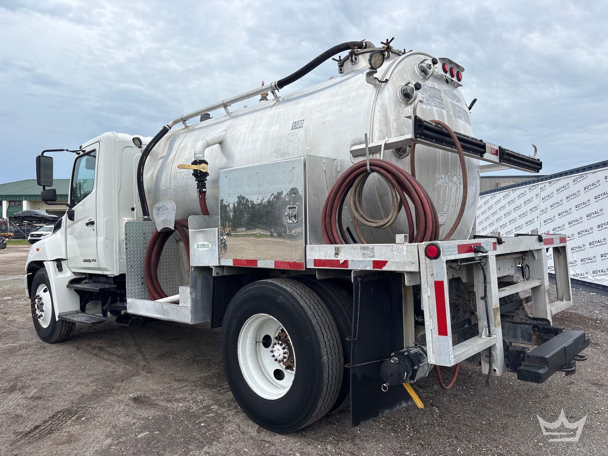 2013 Hino 268
