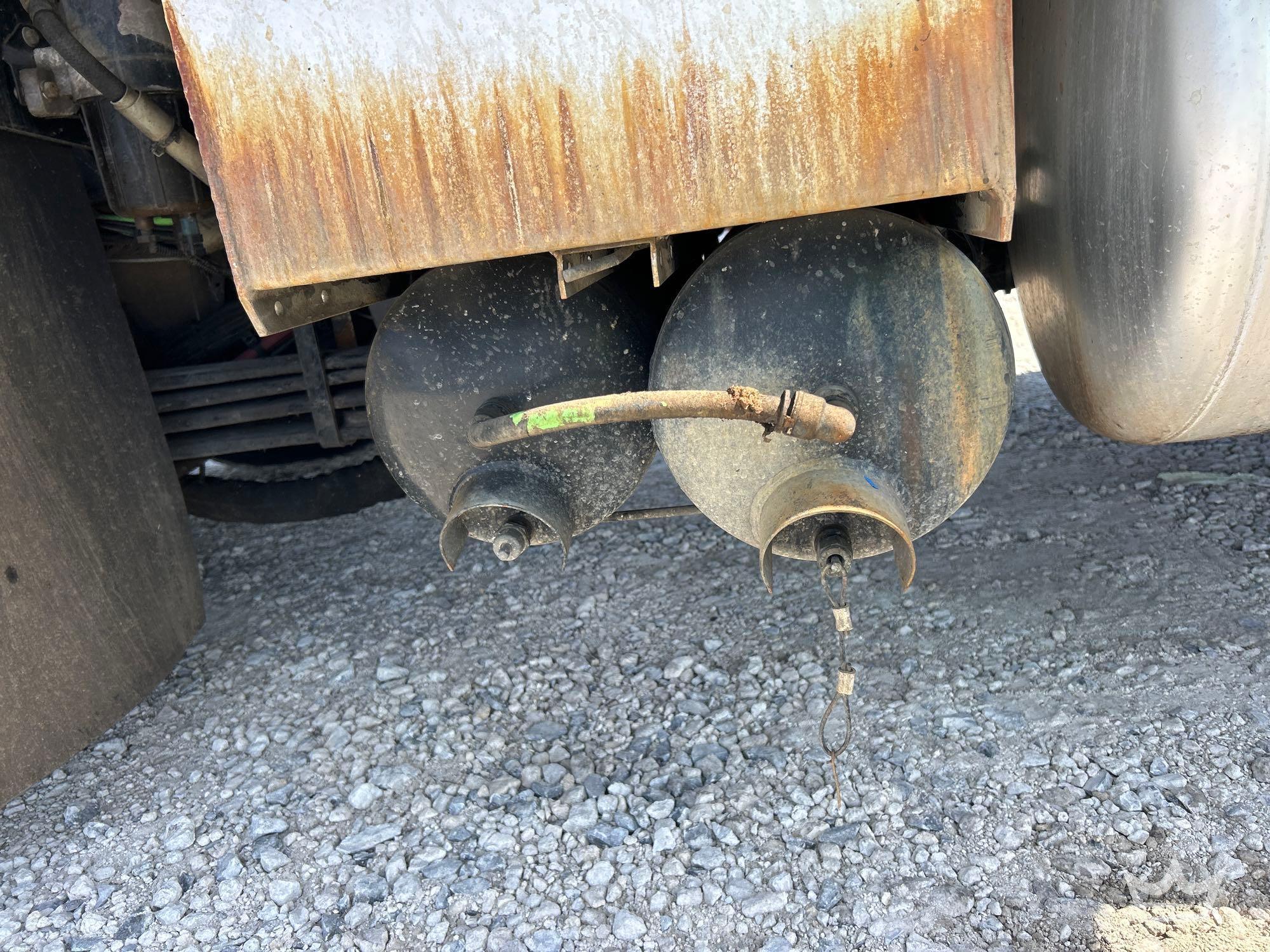 2017 Peterbilt 520