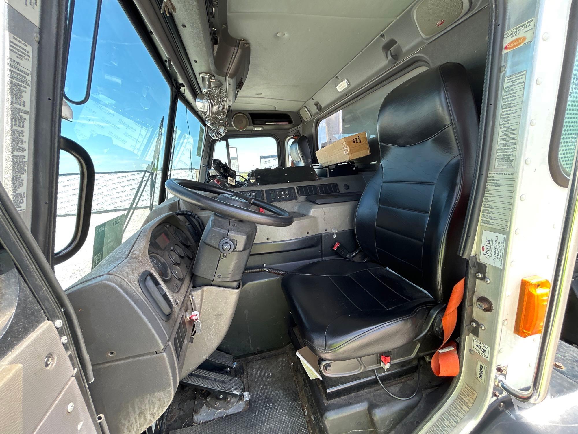 2017 Peterbilt 520