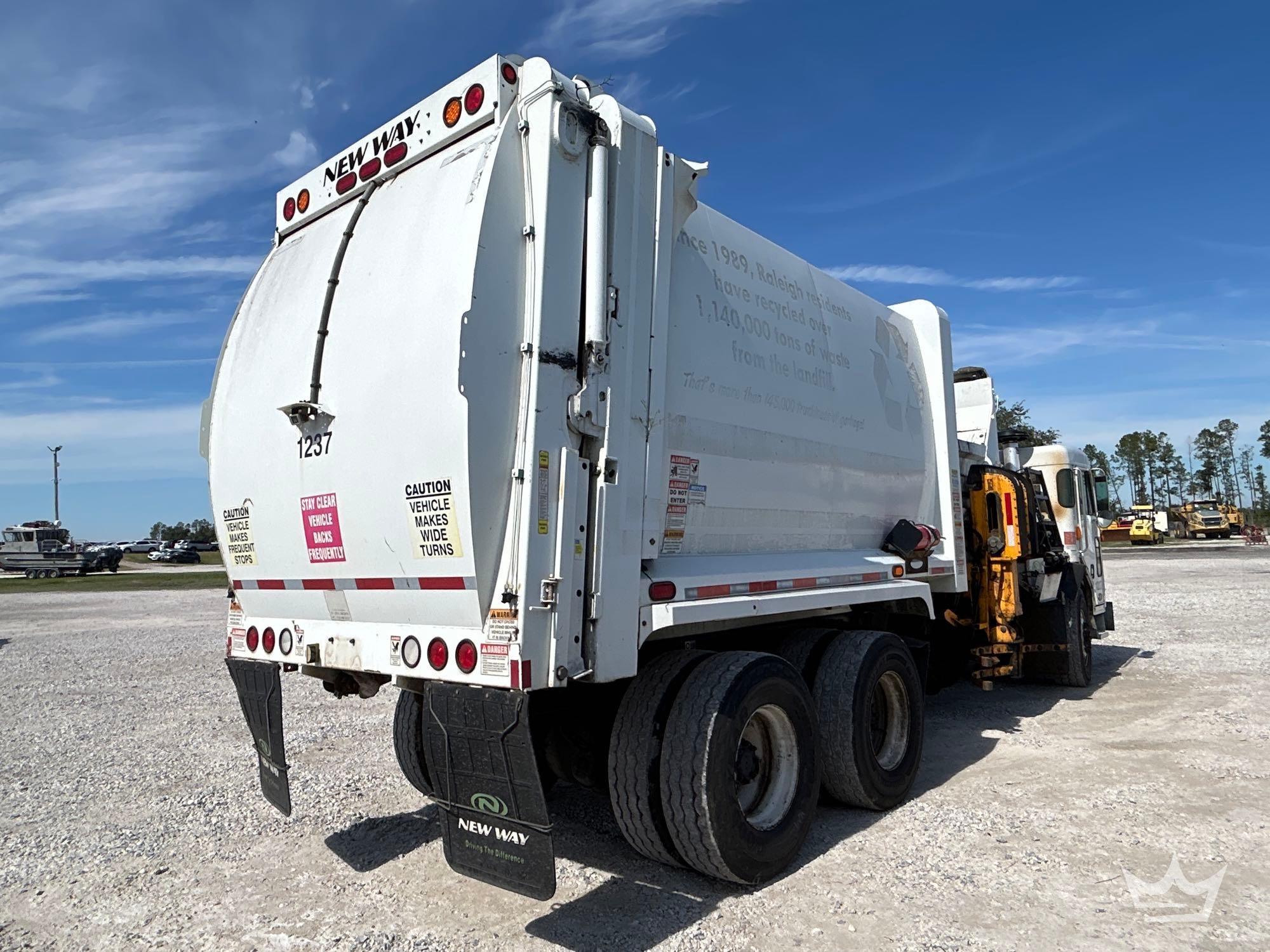 2017 Peterbilt 520