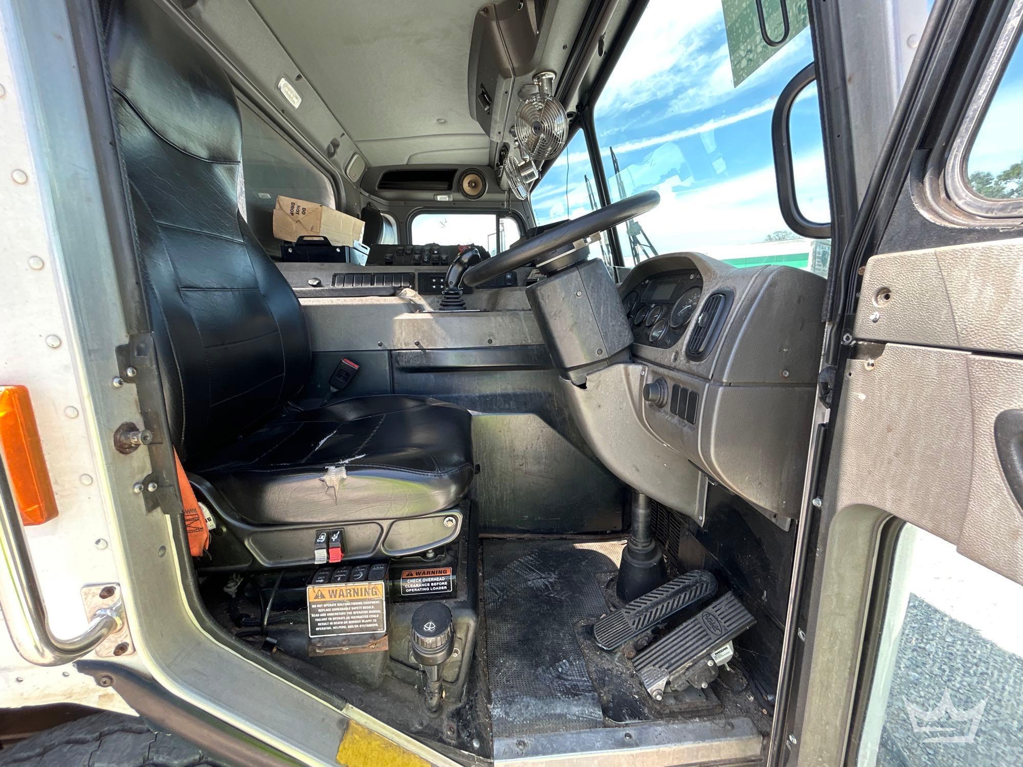 2017 Peterbilt 520