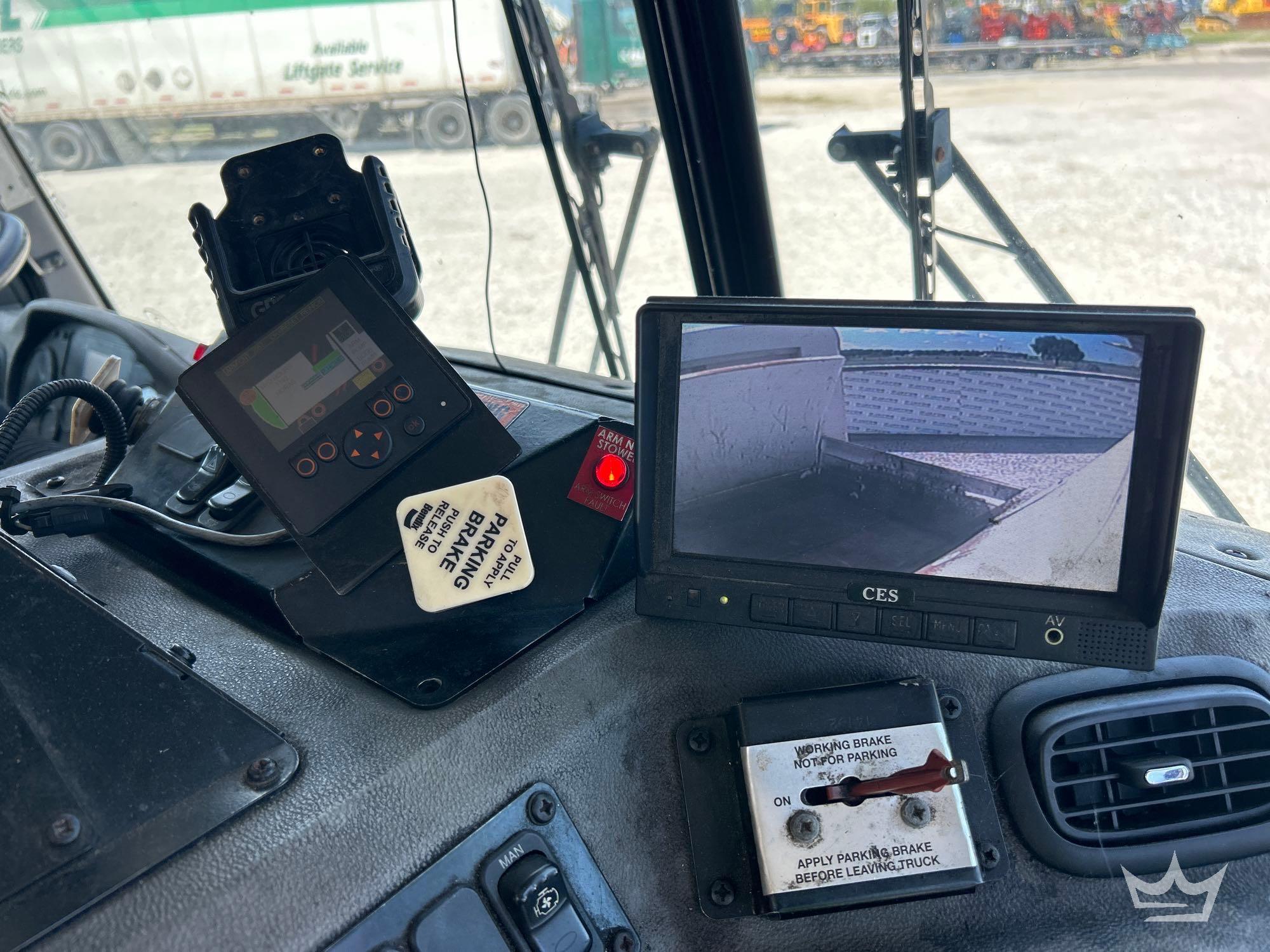 2017 Peterbilt 520