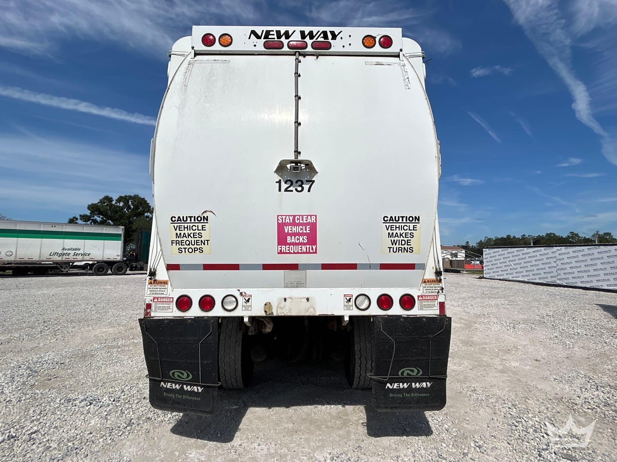 2017 Peterbilt 520