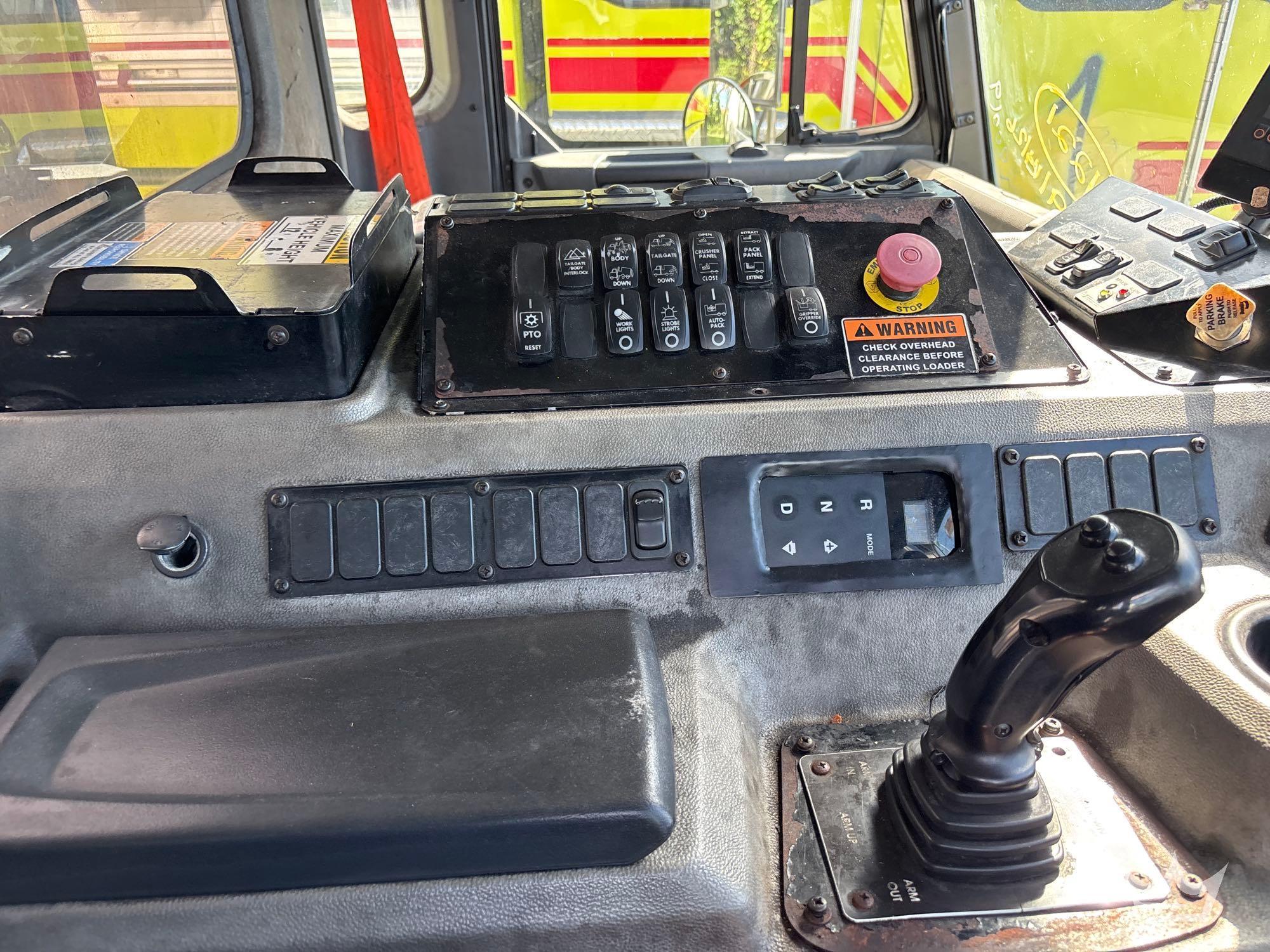 2019 Peterbilt 520