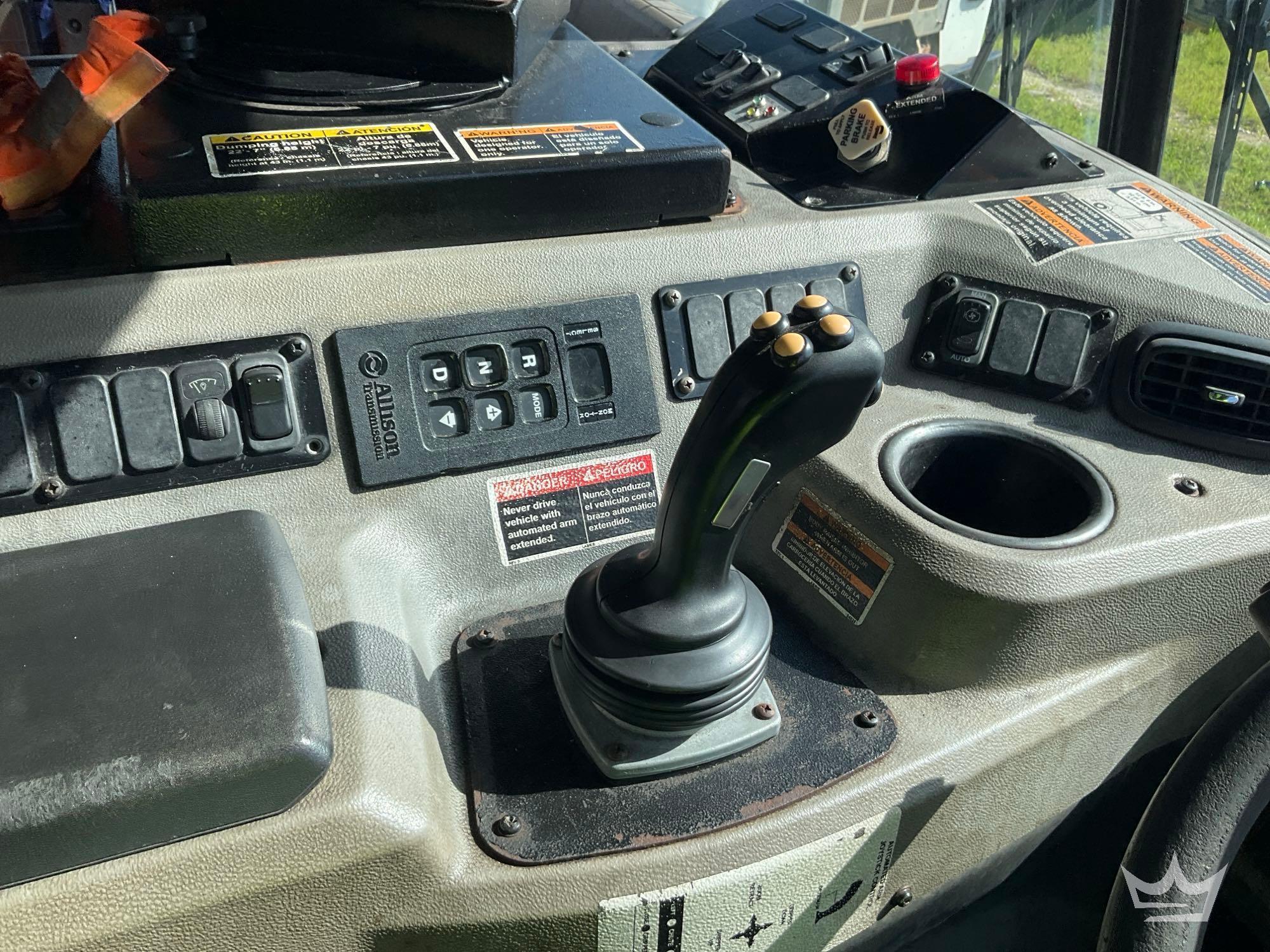2019 Peterbilt 520