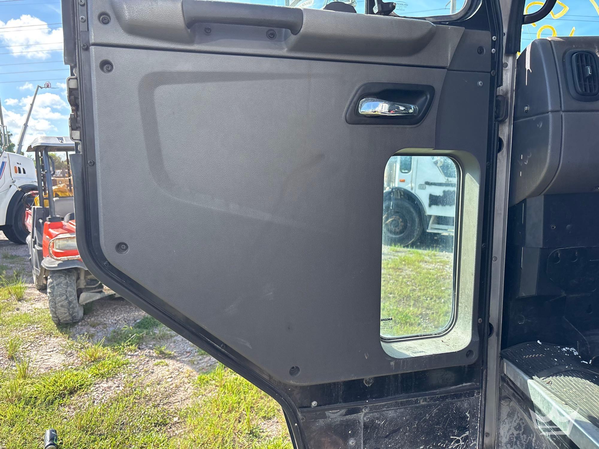 2019 Peterbilt 520