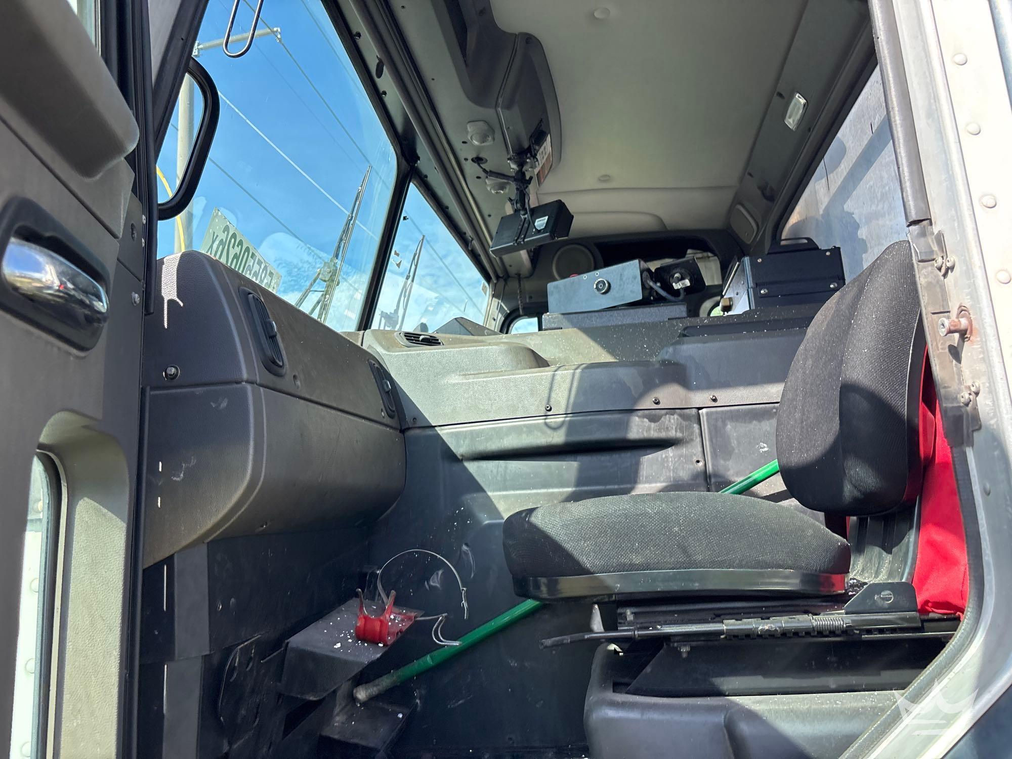2019 Peterbilt 520