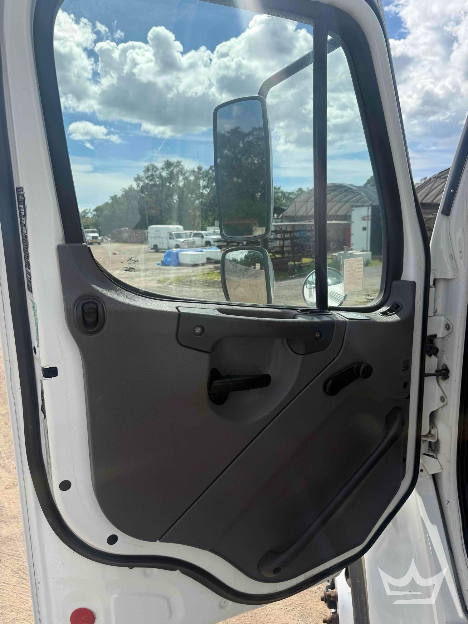 2018 Freightliner M2