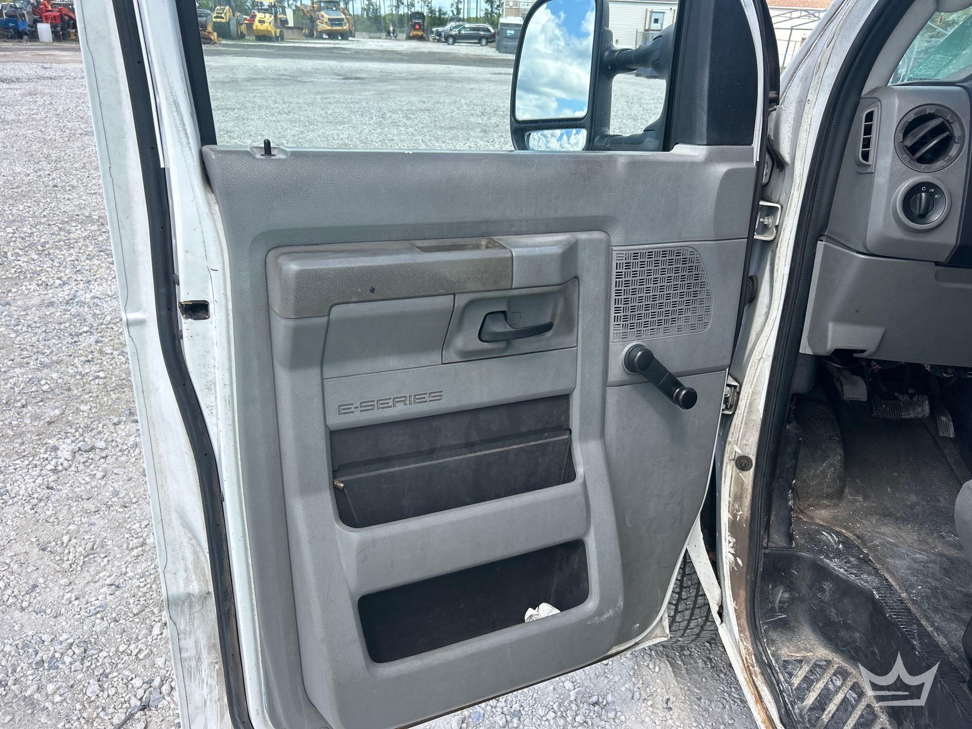 2011 Ford E150