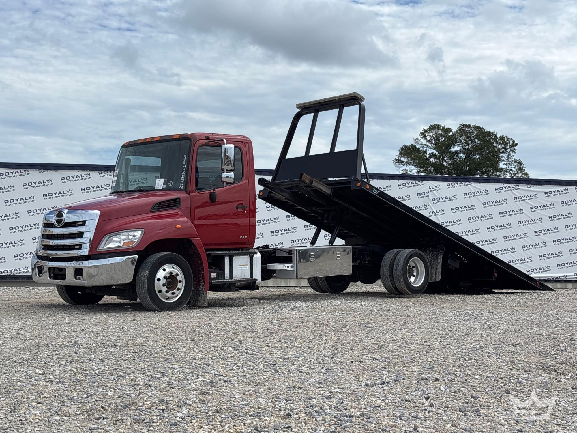 2014 Hino 268
