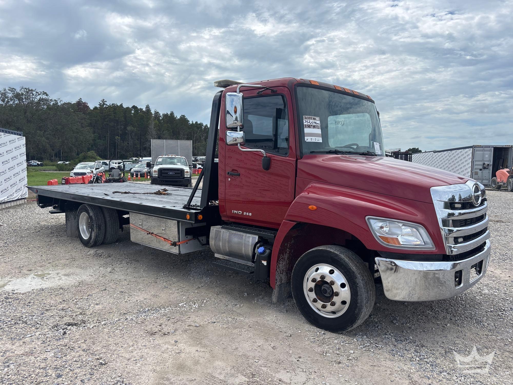 2014 Hino 268