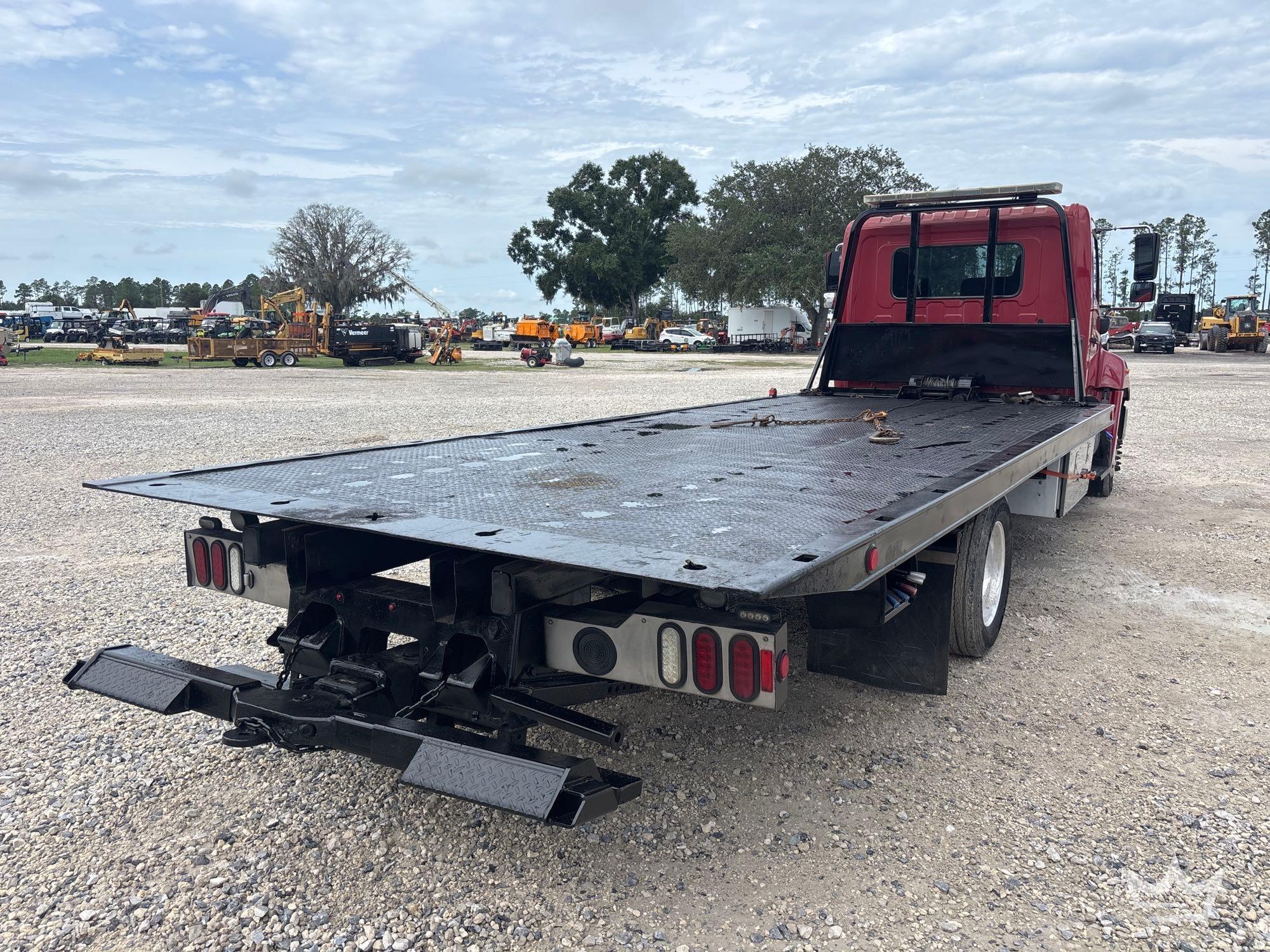 2014 Hino 268