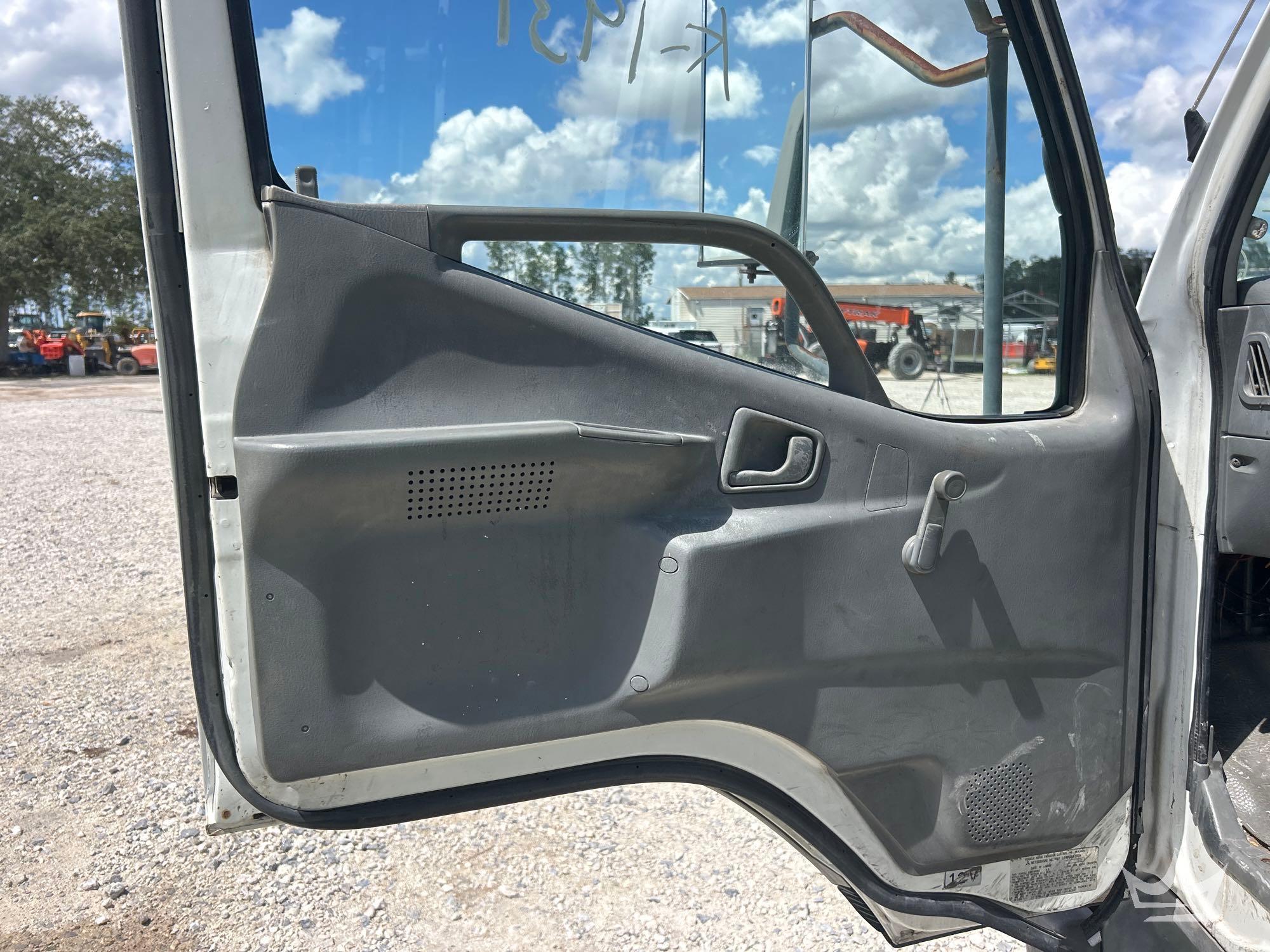 1998 Mitsubishi FUSO FH211