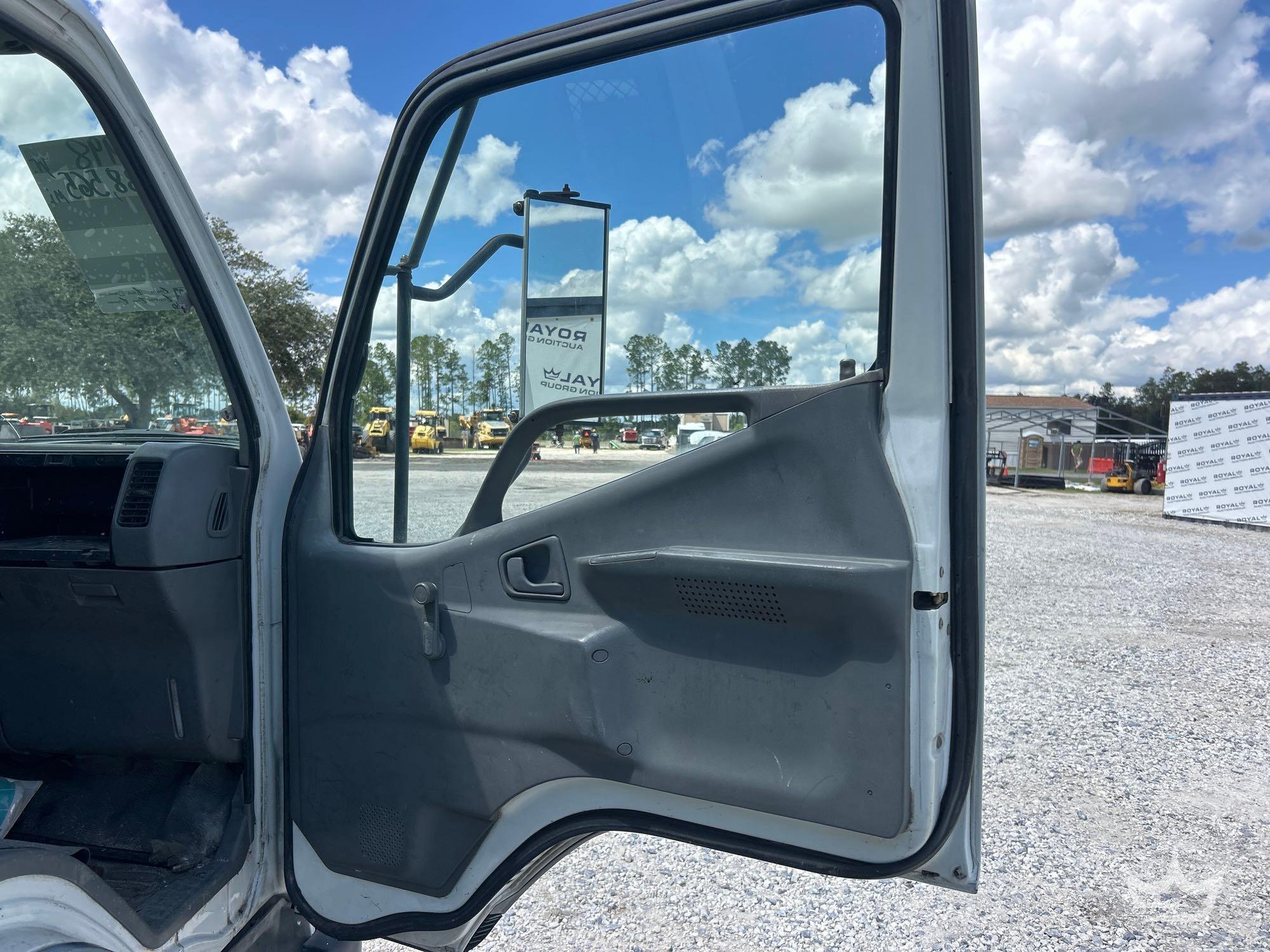 1998 Mitsubishi FUSO FH211