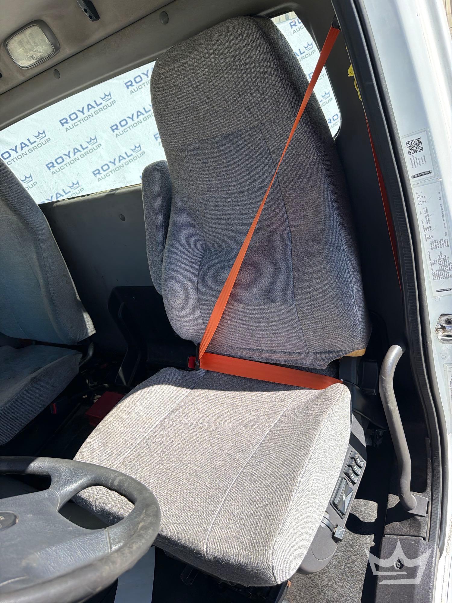 2016 Freightliner M2