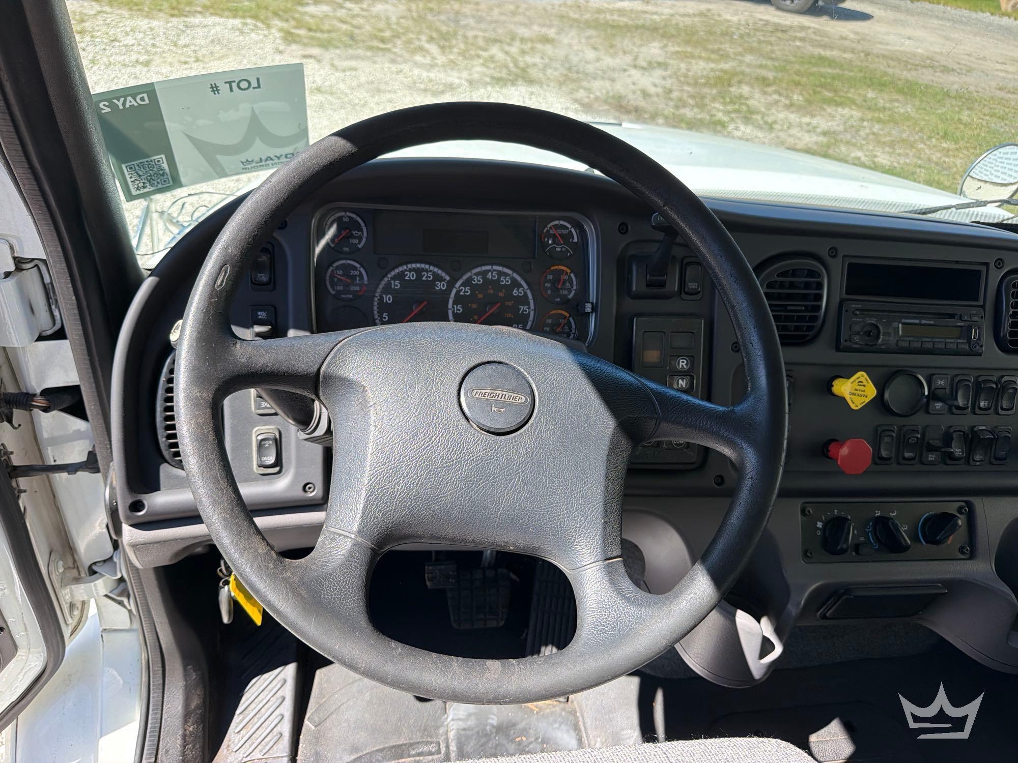 2016 Freightliner M2