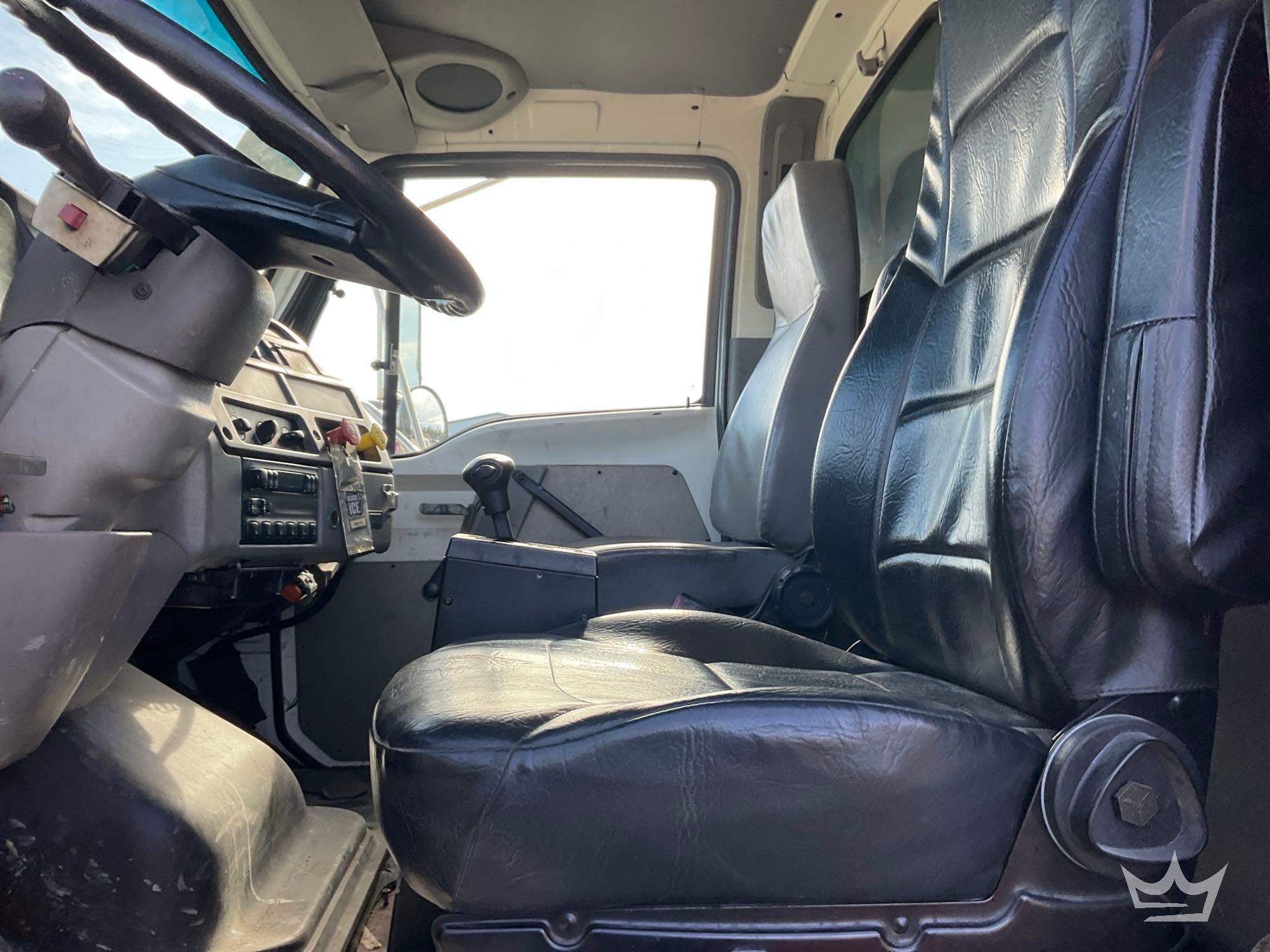 1998 Ford LT8501