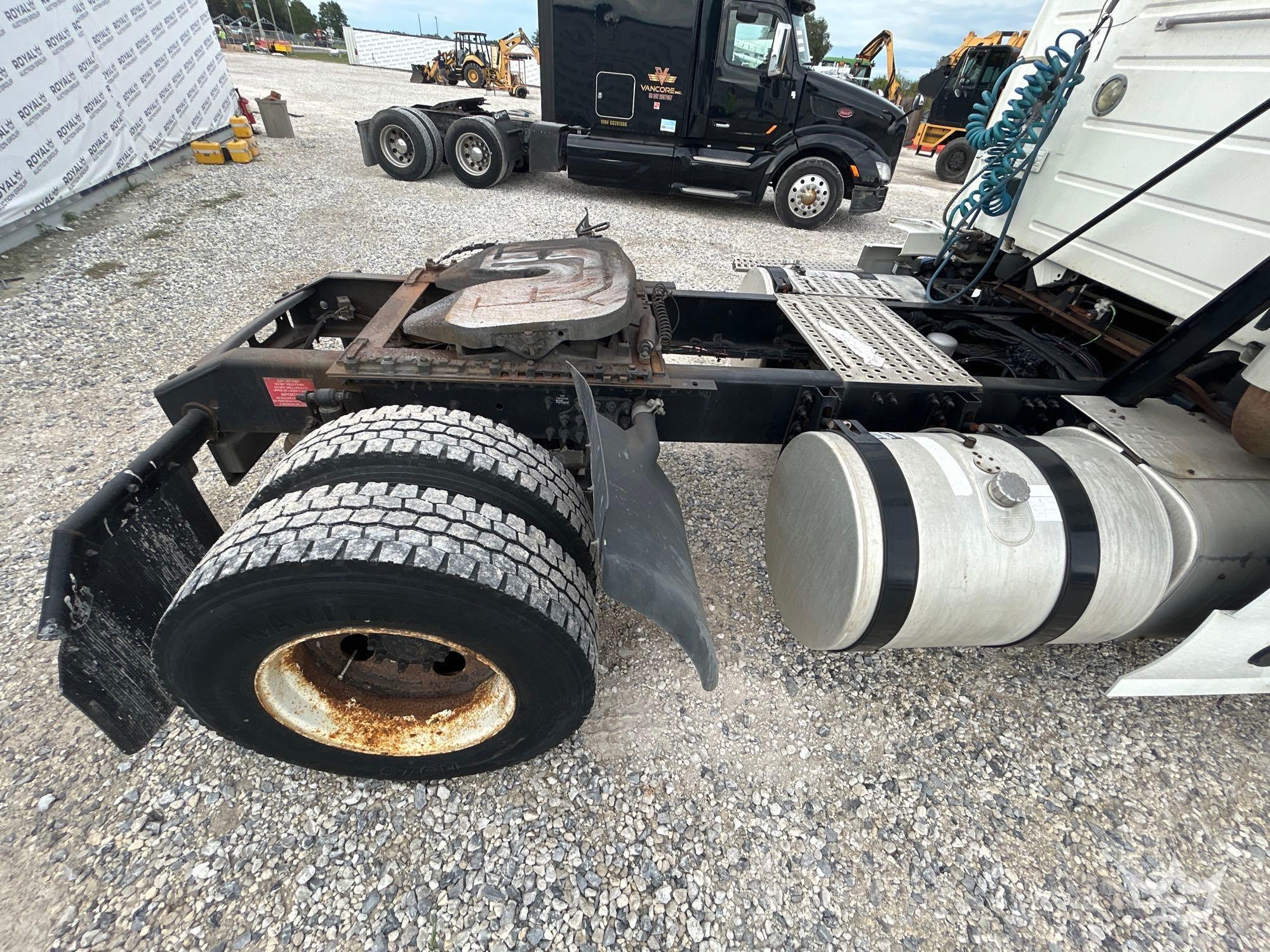 2014 Volvo VNL