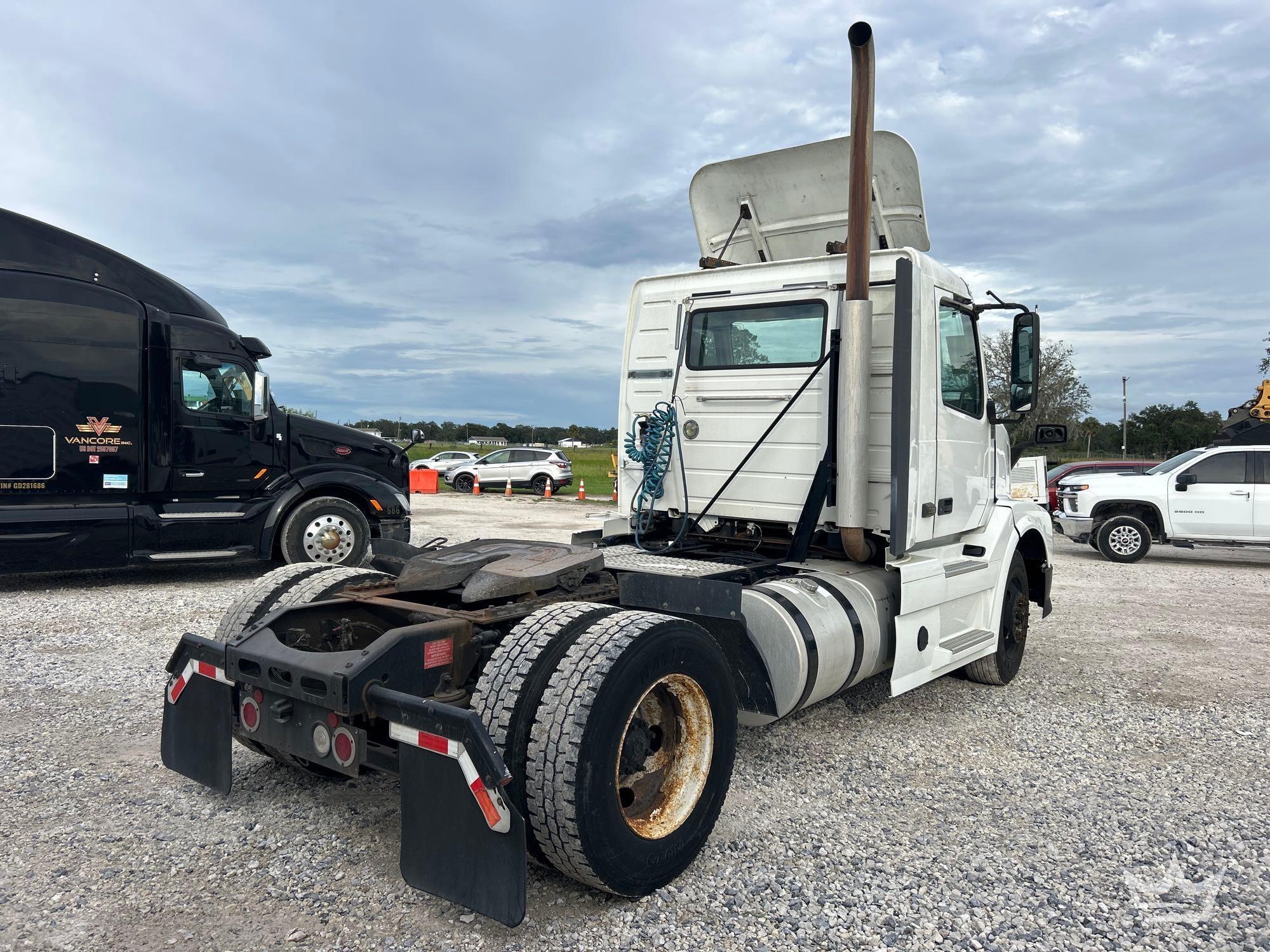 2014 Volvo VNL