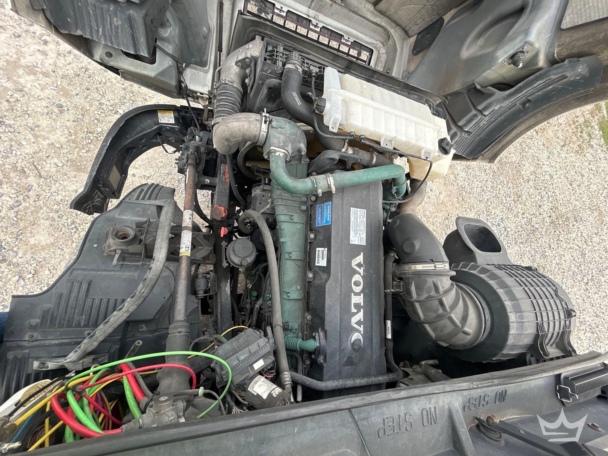 2014 Volvo VNL