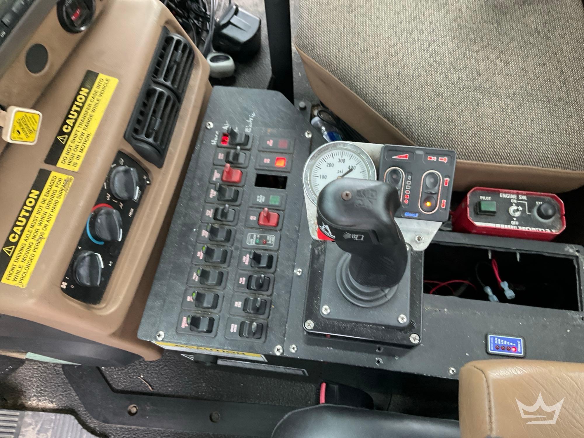 2004 Mack GRANITE CV713