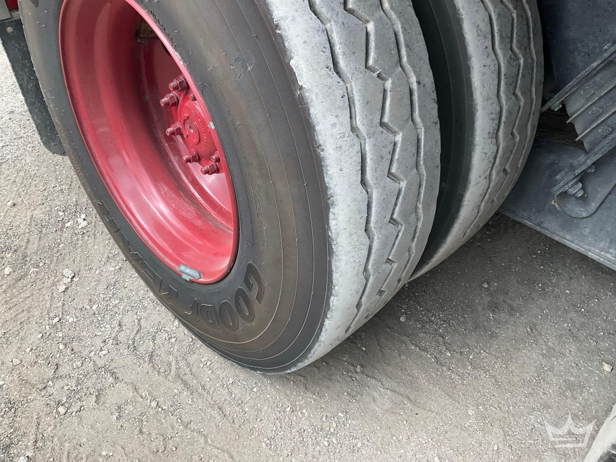 2004 Mack GRANITE CV713
