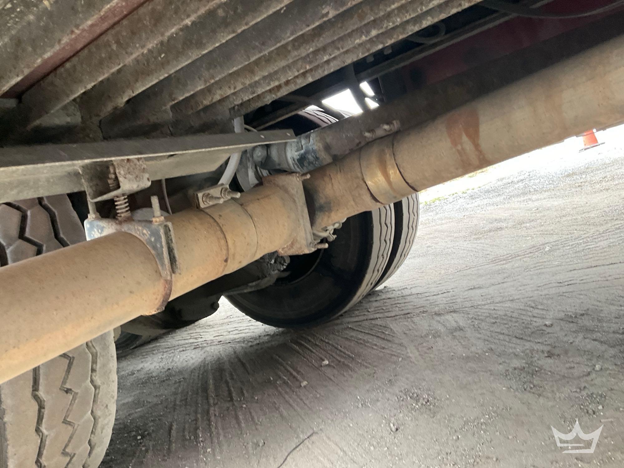 2004 Mack GRANITE CV713