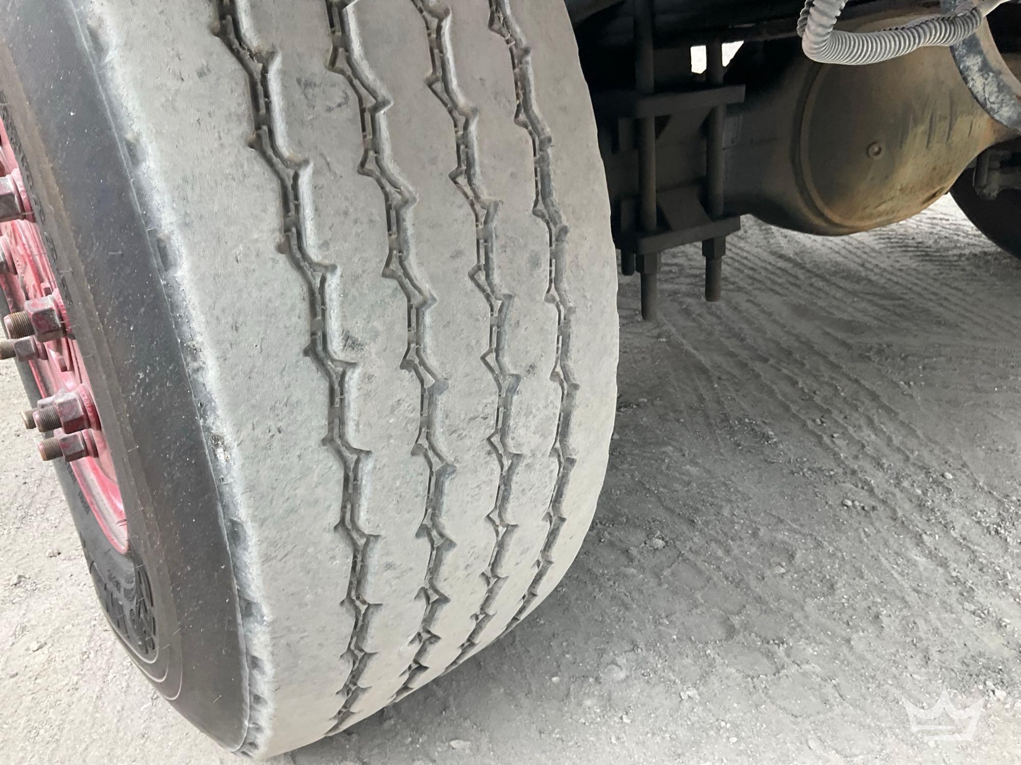 2004 Mack GRANITE CV713