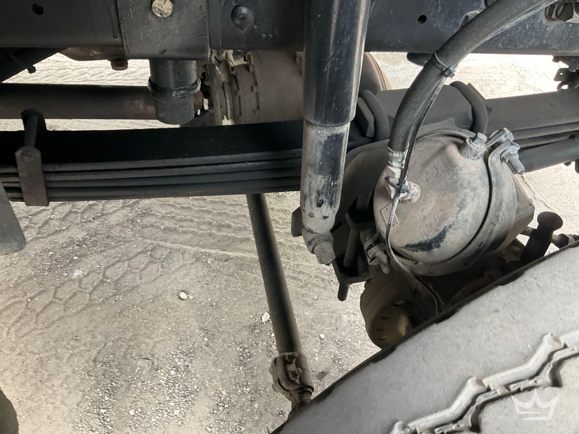 2004 Mack GRANITE CV713