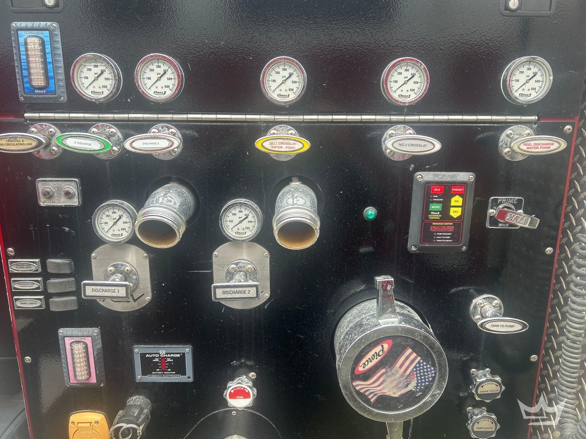 2004 Mack GRANITE CV713