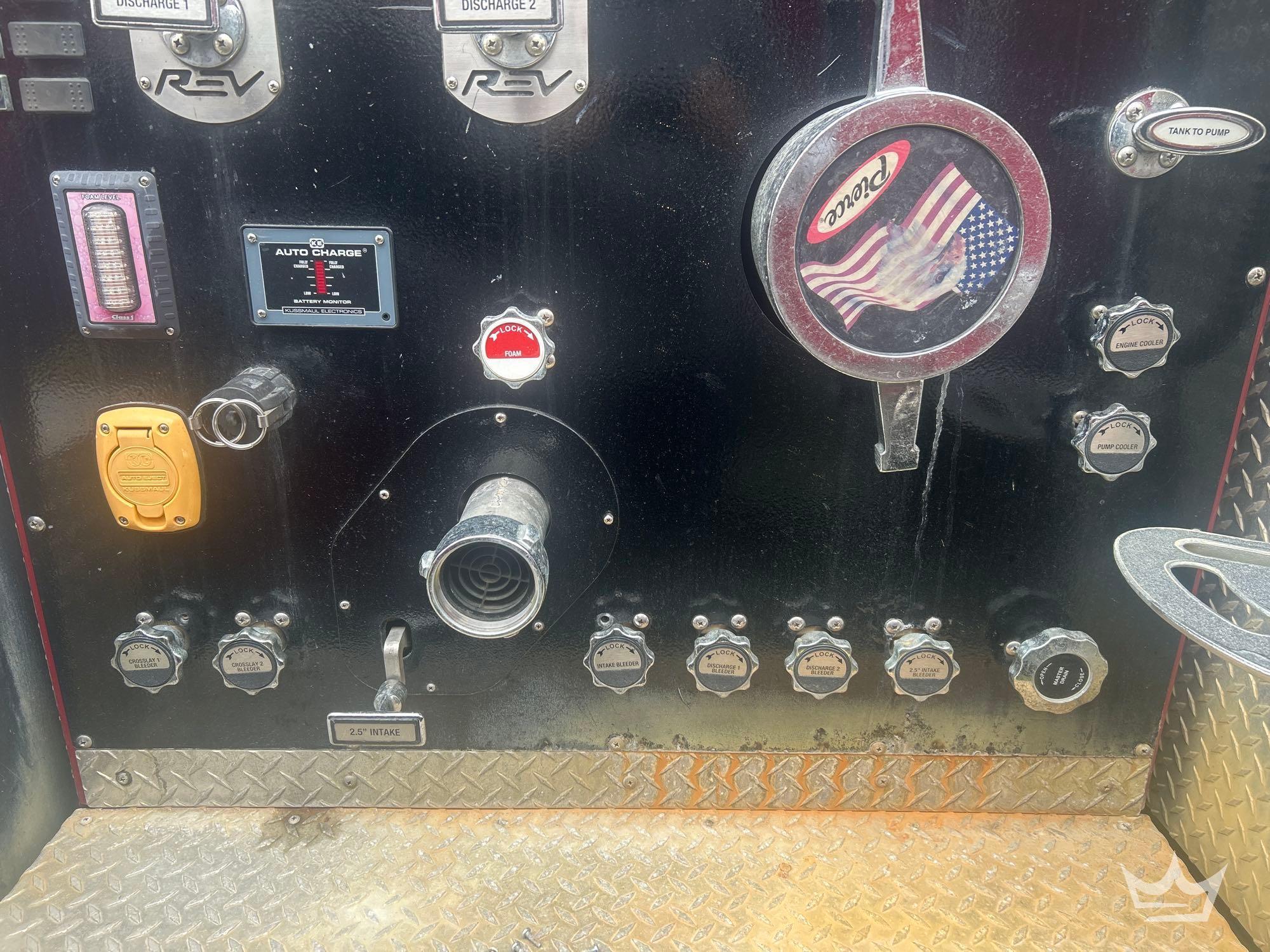 2004 Mack GRANITE CV713